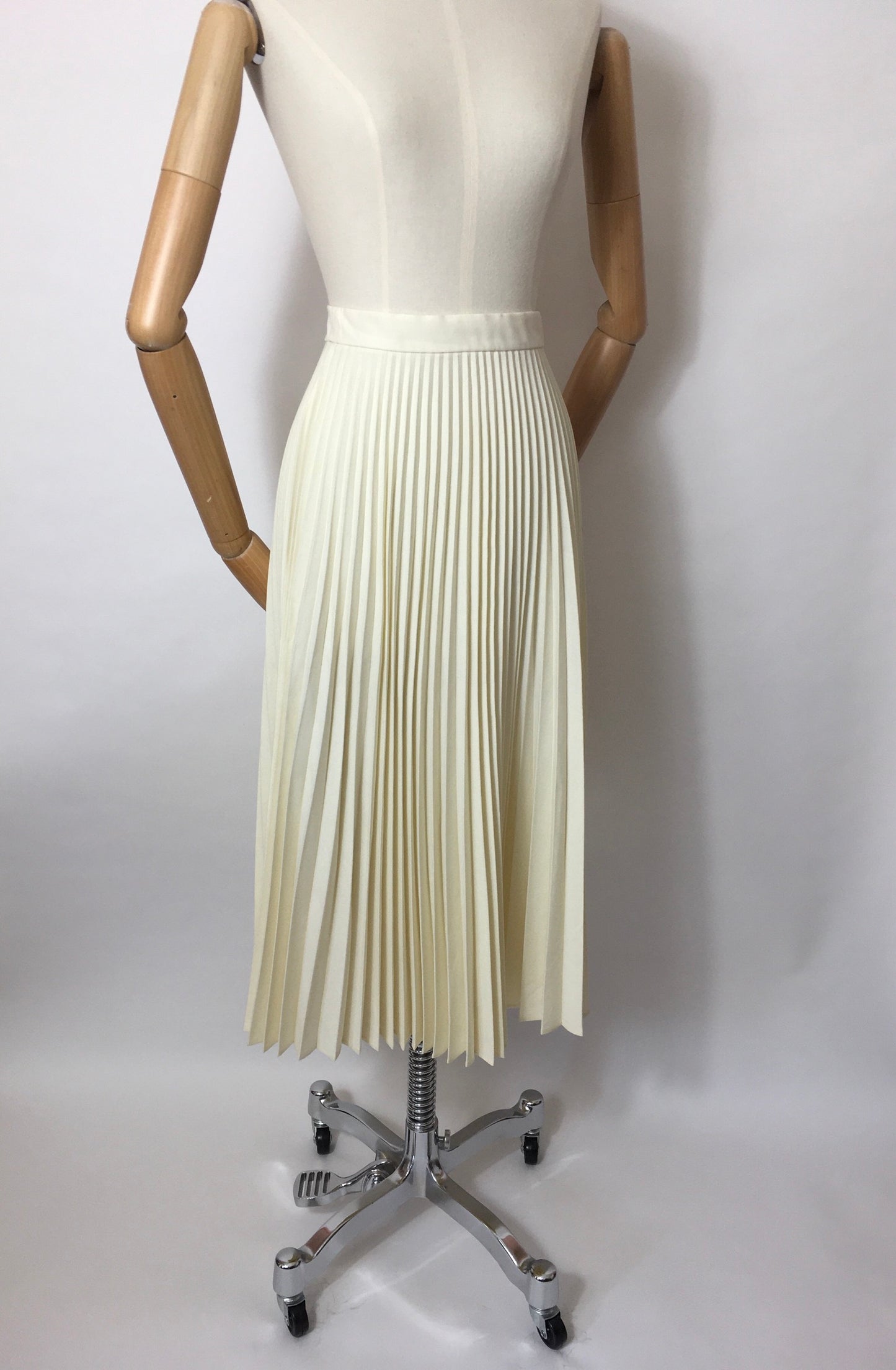 Original 1950s Pleated Skirt - In a soft buttery cream