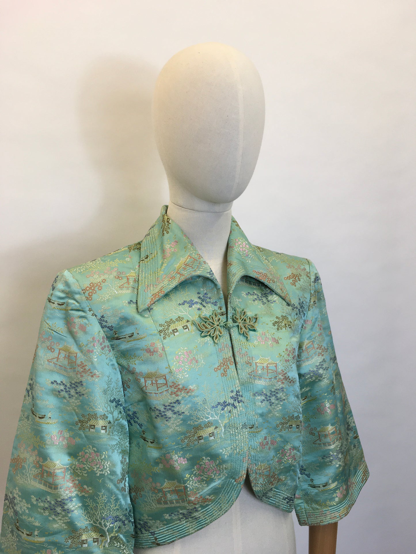 Original 1937 Oriental Loungewear Jacket - Featuring Strong Pointed Collar Detailing