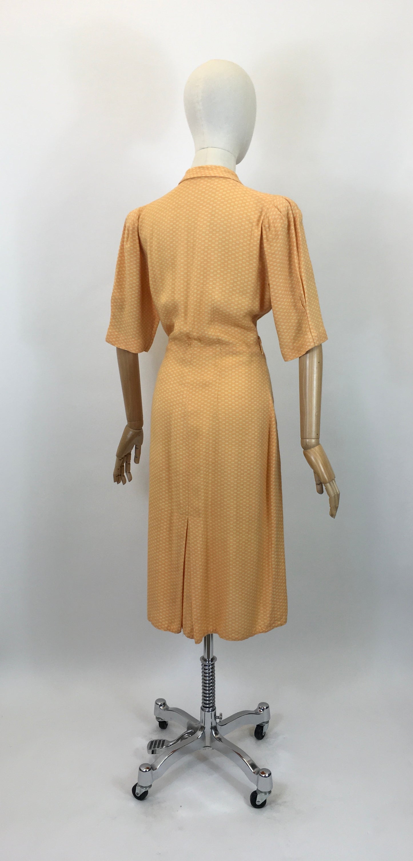 Original 1940's Gorgeous Moygashol Linen Dress - In An Apricot Polka Dot With Yellow Buttons