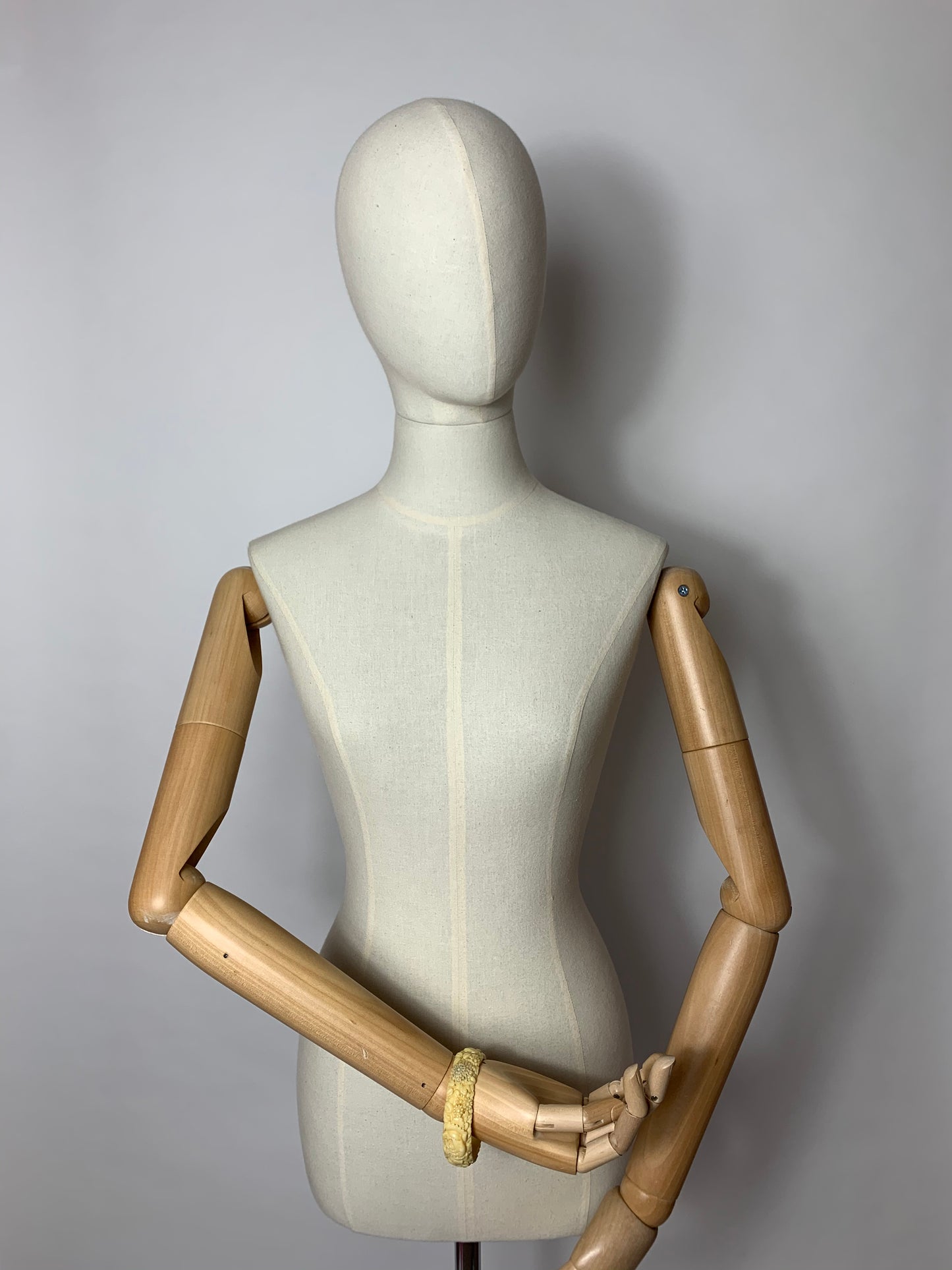 Original late 1930’s Celluloid Bangle - Featuring Carved Florals In a Lovely Warm Cream