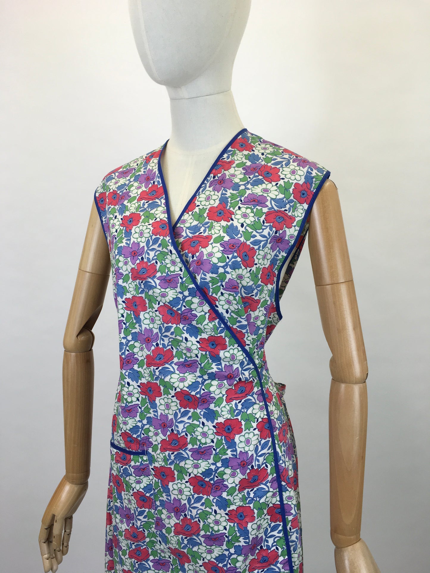 Original 1940’s Utility CC41 Wraparound Pinny - In A Lovely Bright Floral in Reds, Purples, Greens & Blues