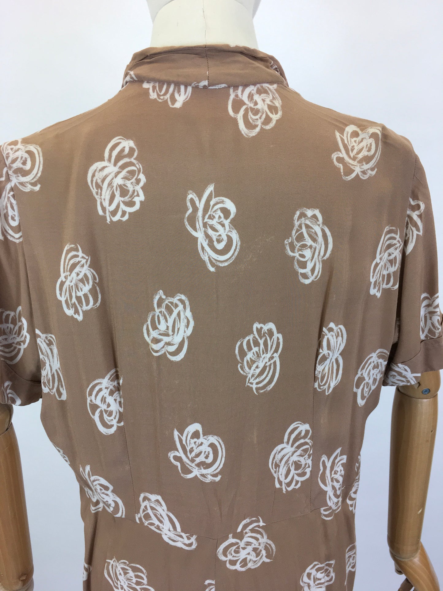 Original 1940’s VOLUP Day Dress - In A Brown & White Floral Swirl Print Cotton