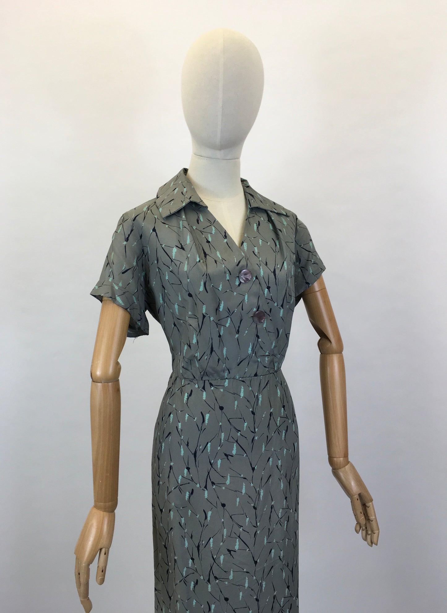 Original 1950’s Fabulous 2pc Dress & Jacket Set - In A Lovely Slate Grey with Turquoise and Black Print