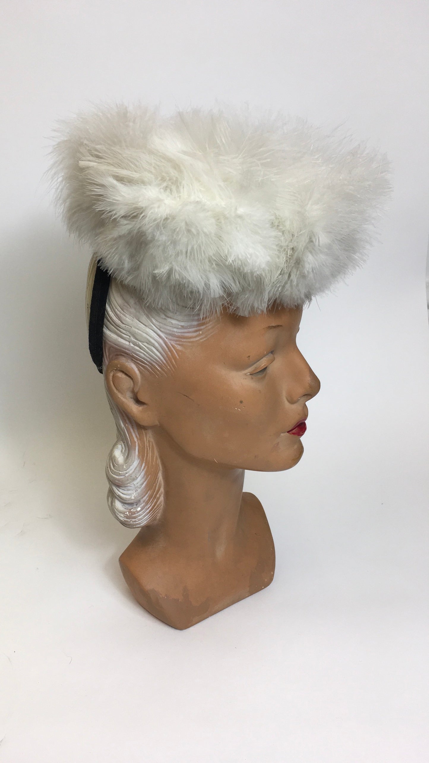 Original 1940’s Marabou Feather Toy Tilt Topper - In A beautiful powdery dove grey