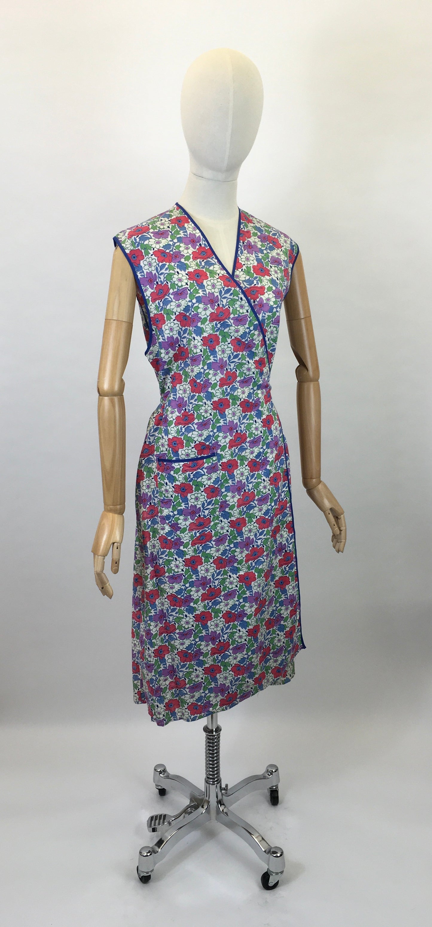Original 1940’s Utility CC41 Wraparound Pinny - In A Lovely Bright Floral in Reds, Purples, Greens & Blues