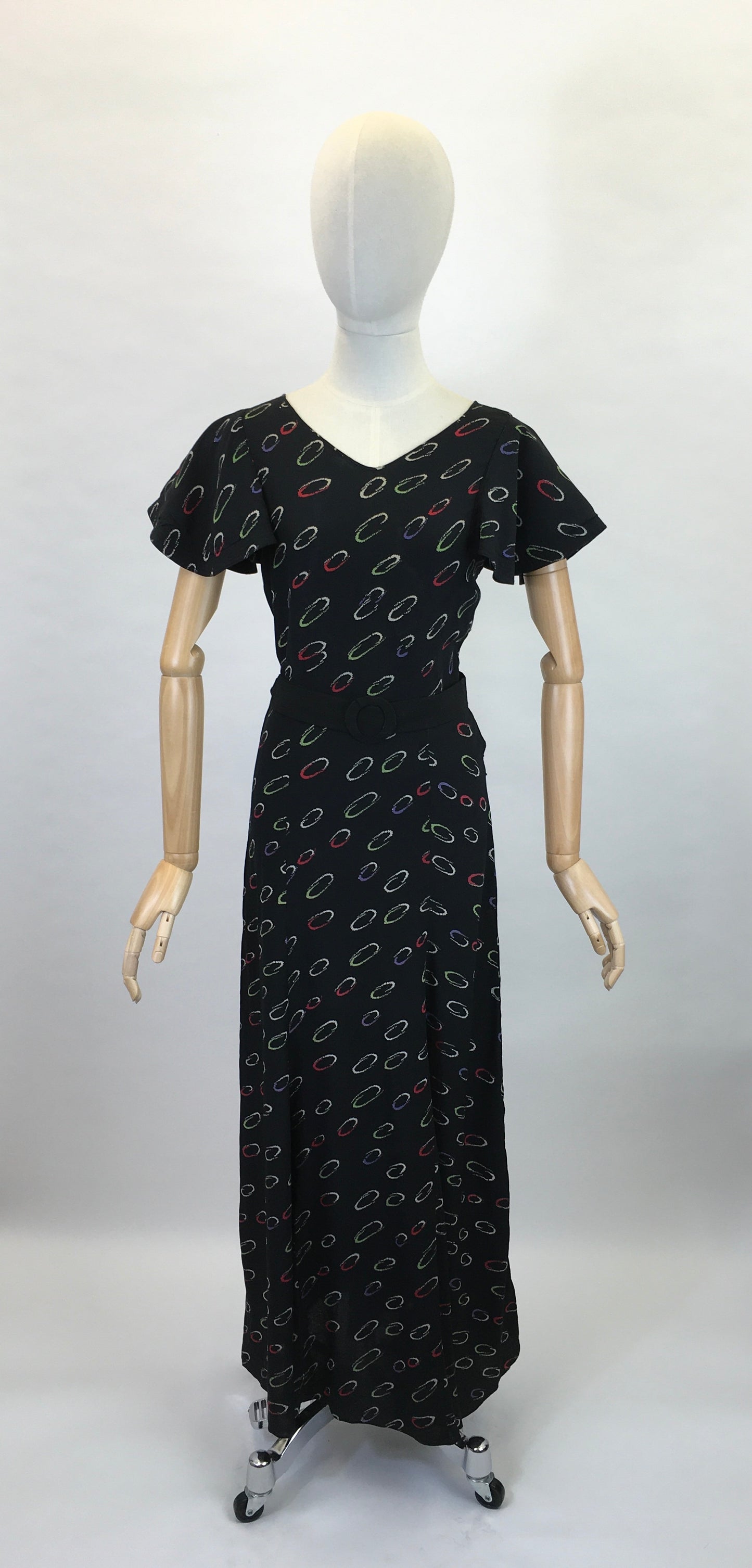 Original 1930’s Exquisite Full Length Gown in A Fine Crepe - Made By ‘ Cavendish House, Cheltenham ‘