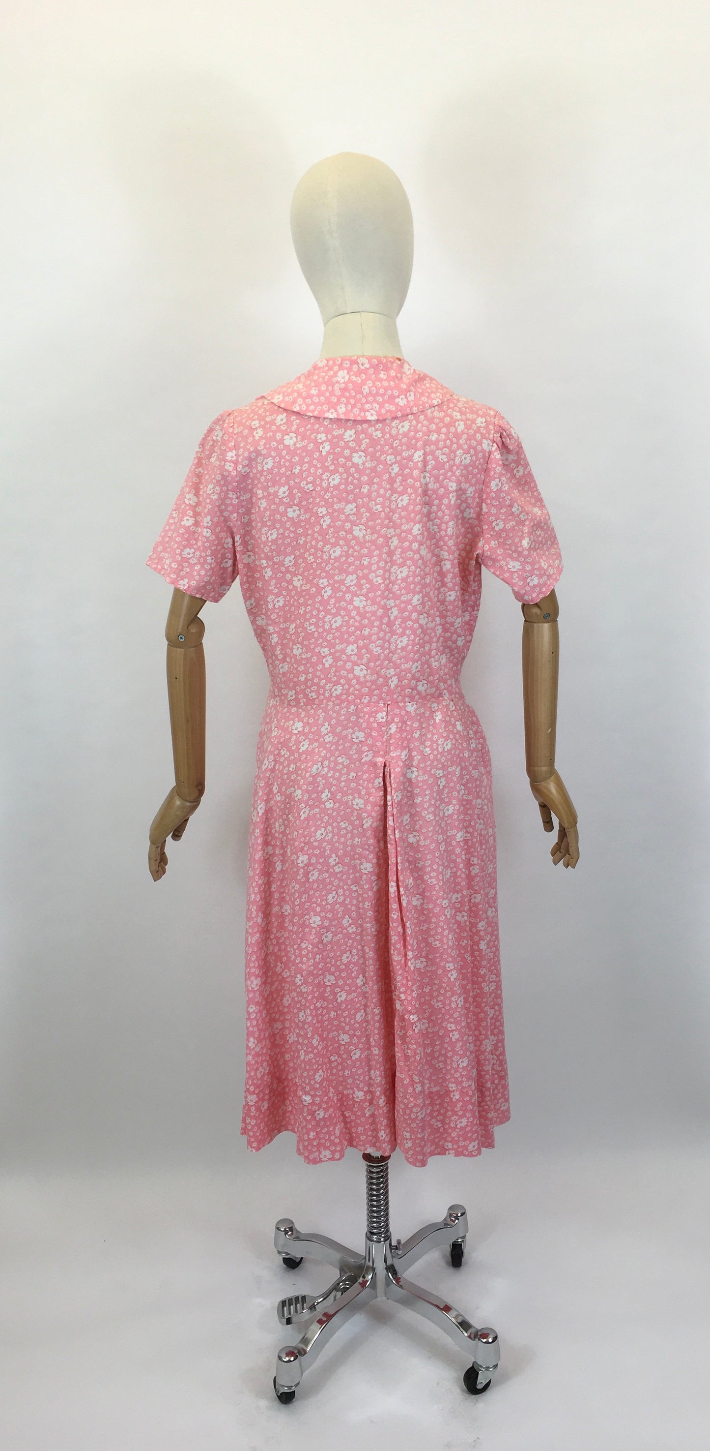 Original late 1940’s Handmade Frock - In a Lovely Pink Floral Cotton