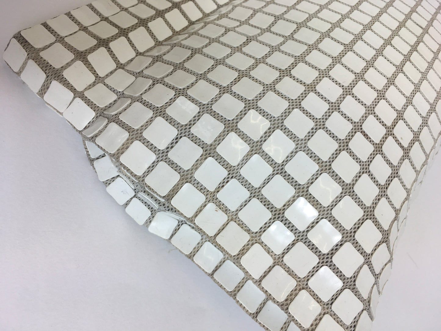 Original Late 1940’s Early 1950’s White Tiled Clutch Handbag - With Magnetic Strip Closure