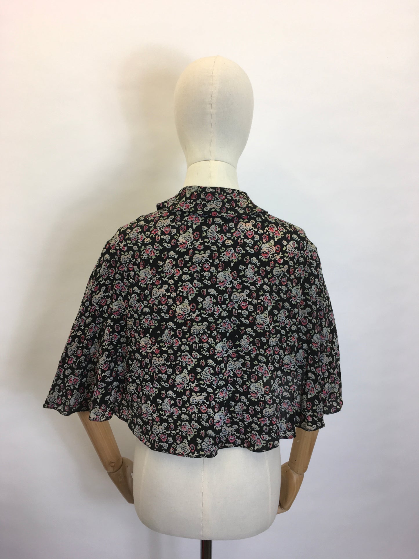 Original 1930's Capelet - Fabulous Floral Printed Silk