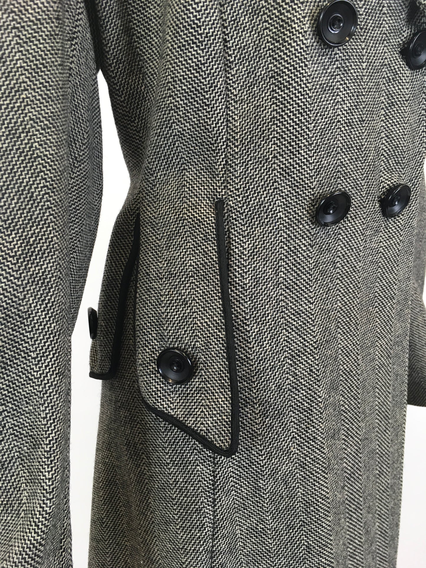 Original 1940’s SENSATIONAL Black Herringbone Tweed Woollen Coat - Made By ‘ Fredella Model ‘