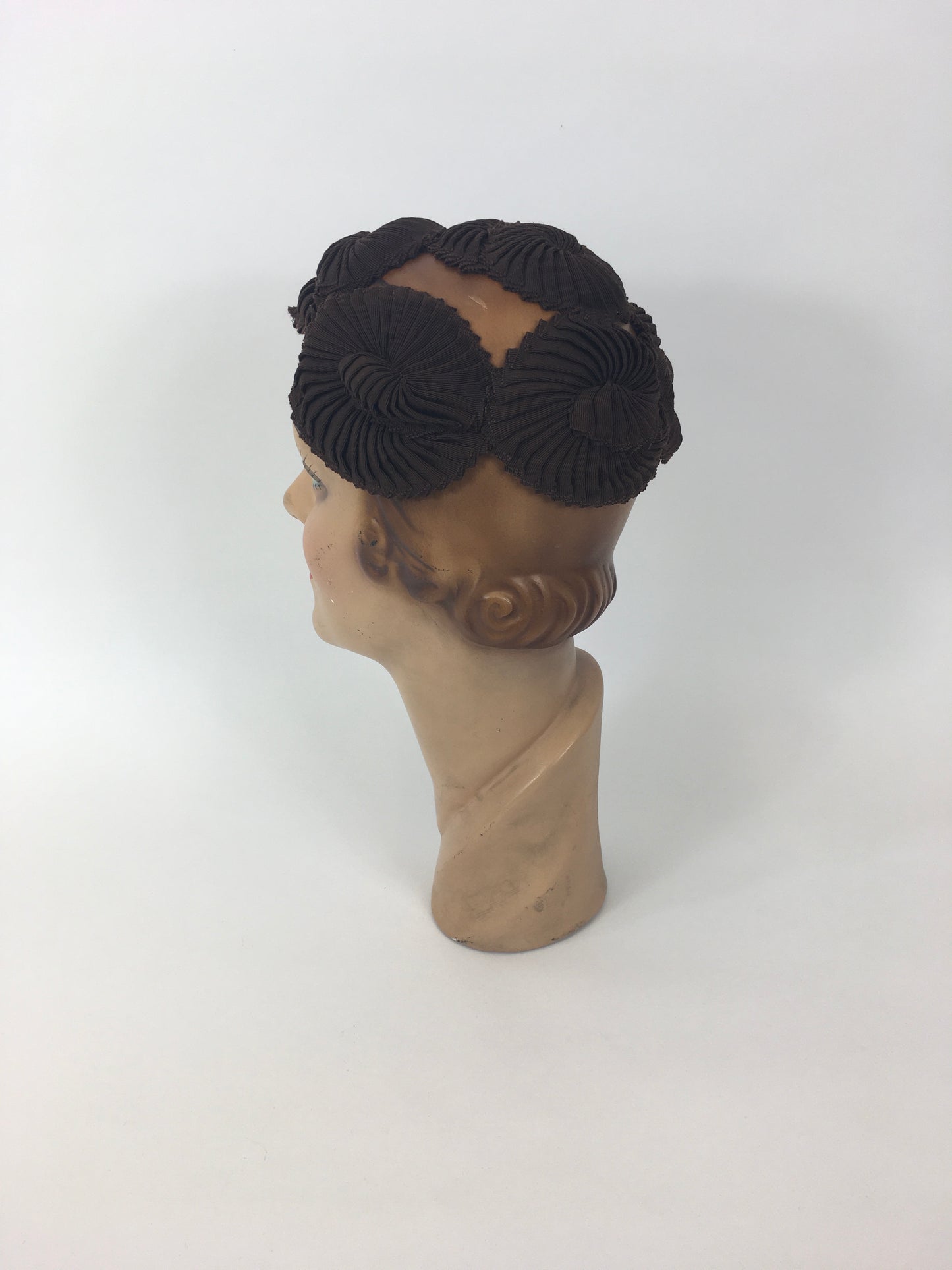 Original 1940’s Exquisite Grosgrain Headpiece - In A Warm Rich Brown
