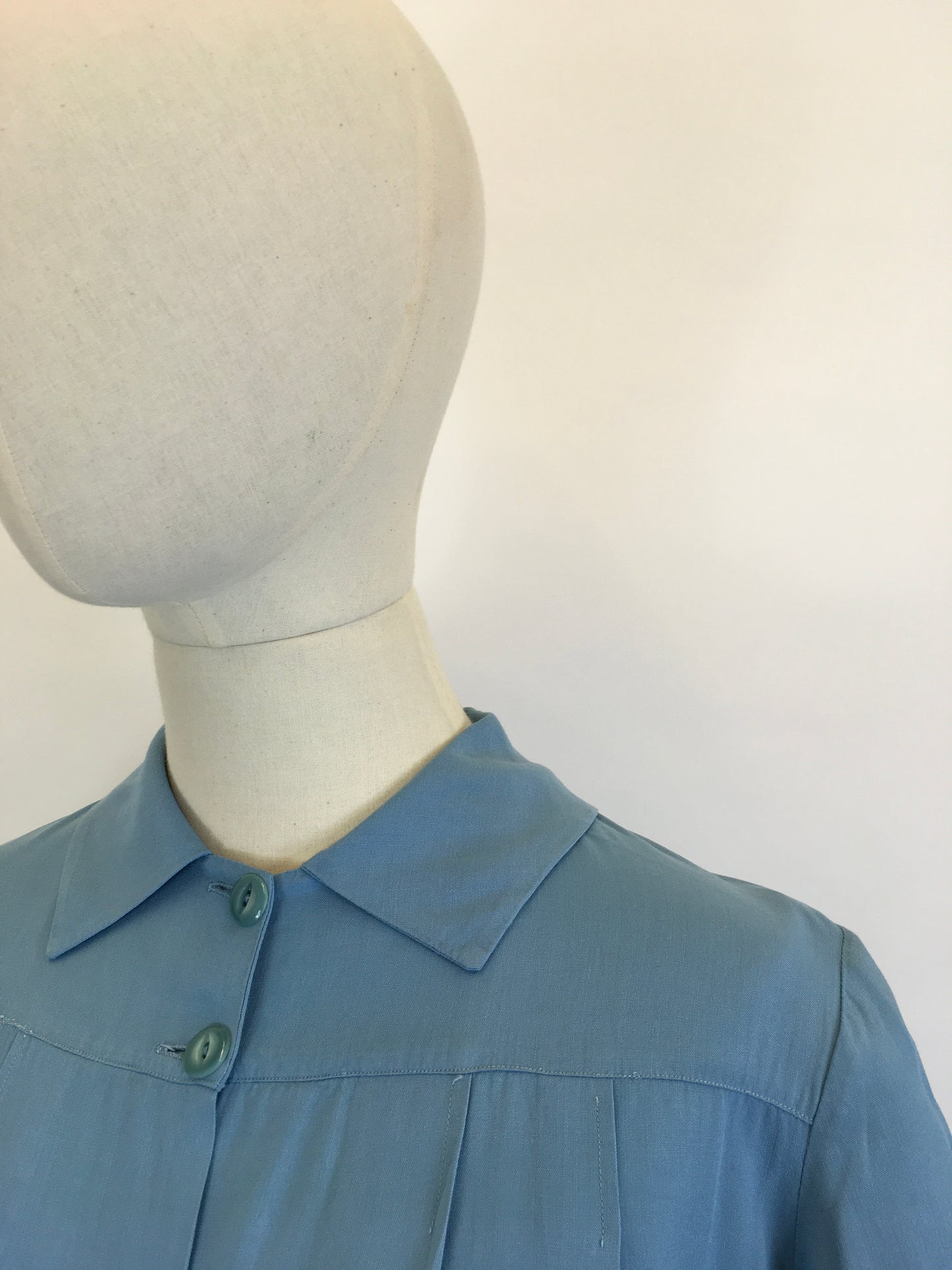 Original 1940’s Beautiful Blue Smock Blouse in Spun Rayon - ‘ Sparwick Sparva ‘ Label