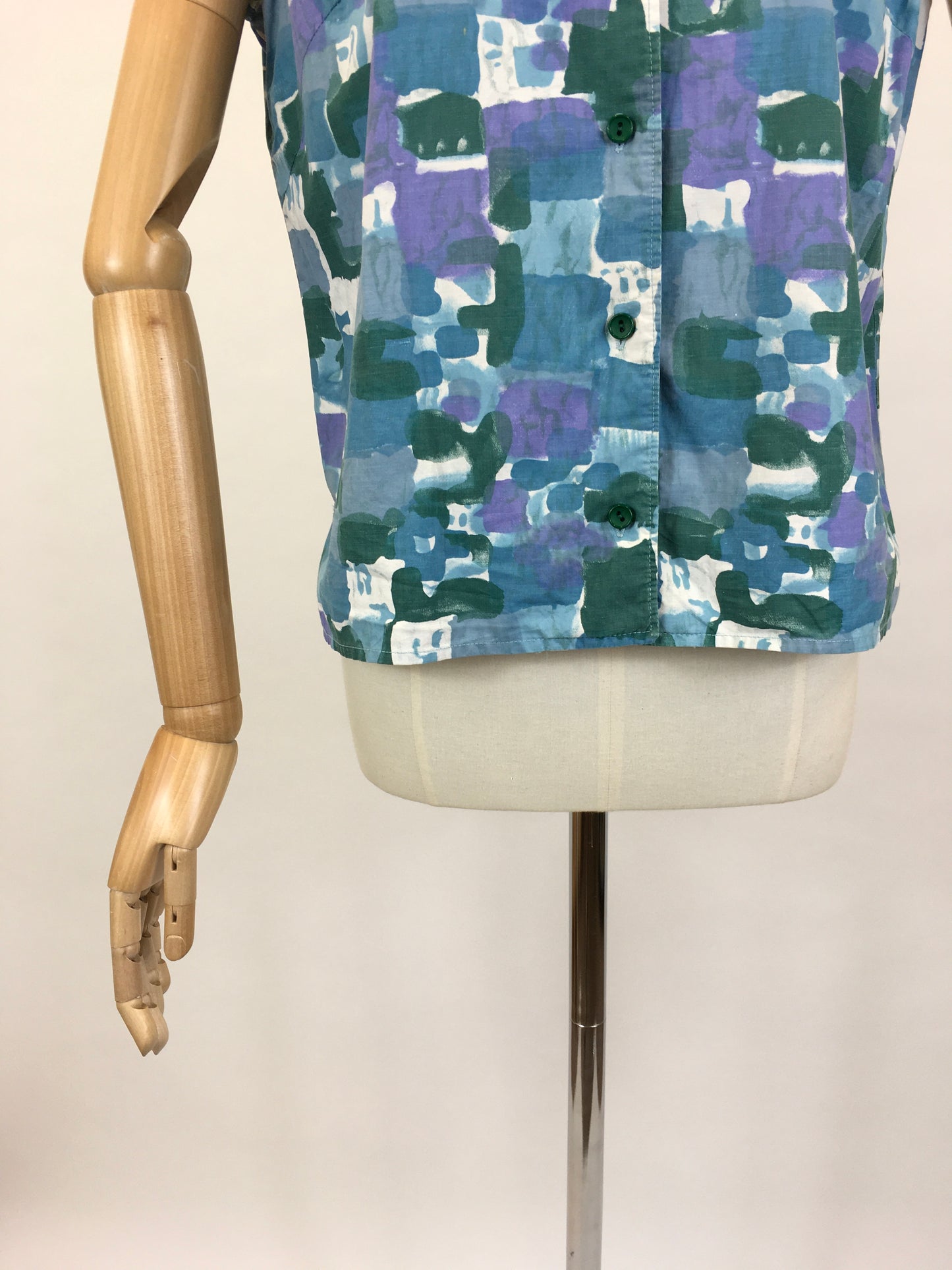 Original 1950’s Fabulous Cotton Blouse - In A Lovely Print