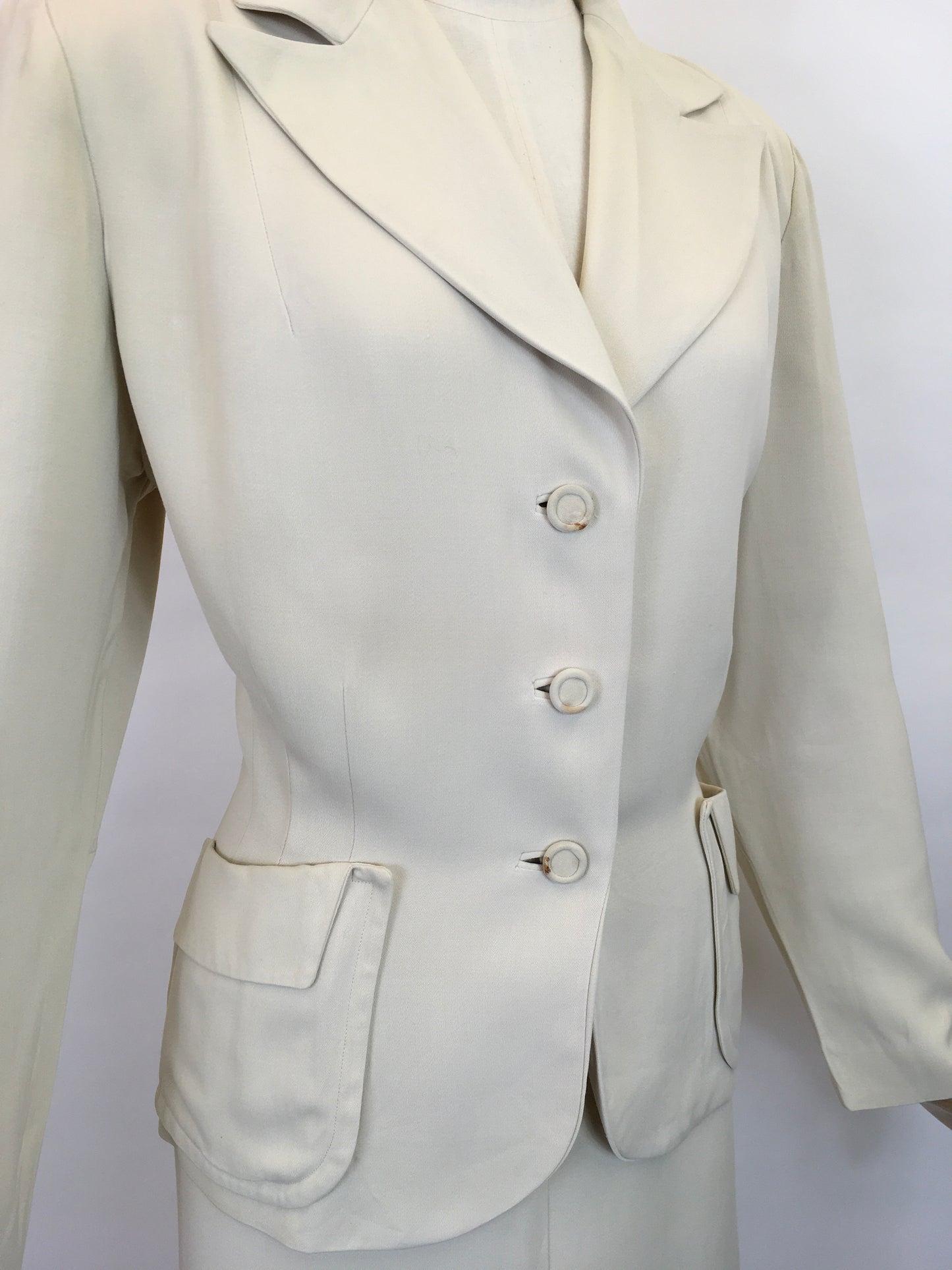 Original 1940’s STUNNING Cream 2pc Suit - With Exquisite Iconic 40’s Tailoring