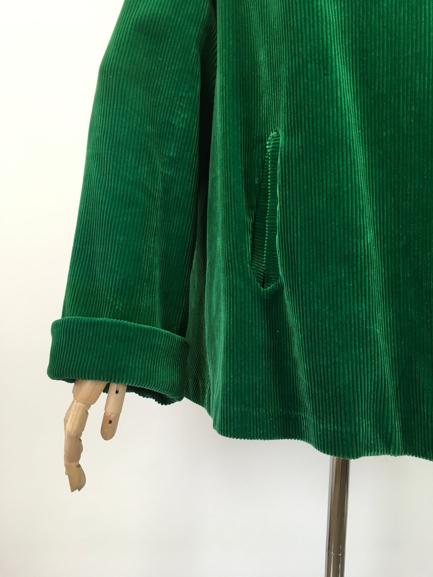 Original 1940's Needlepoint Corduroy Swing Coat - In An Exquisite Emerald Green