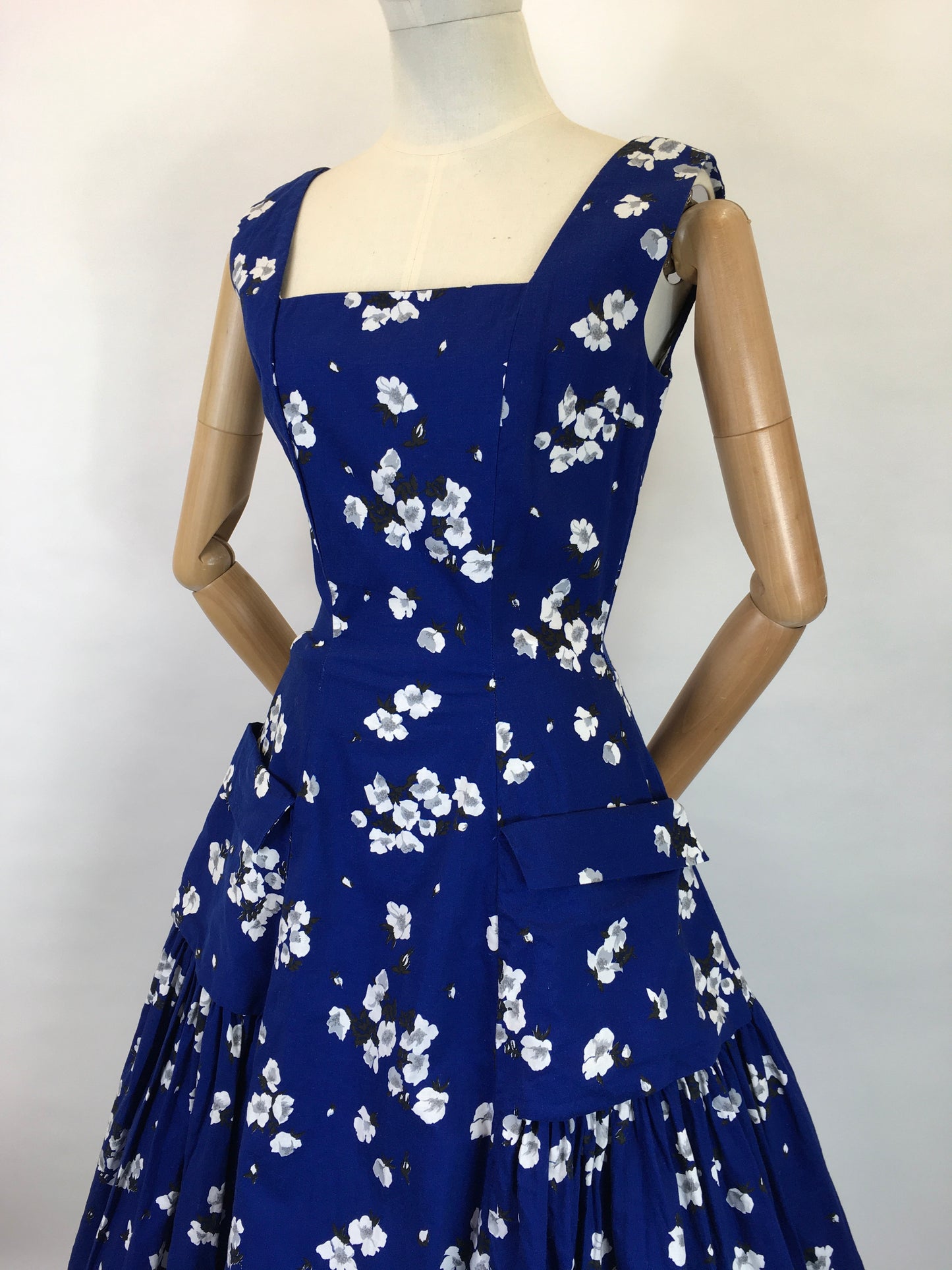 Original 1950’s STUNNING ‘ Horrockses Fashions ‘ Cotton Dress - In Rich Navy, Deep Charcoals and Soft Grey
