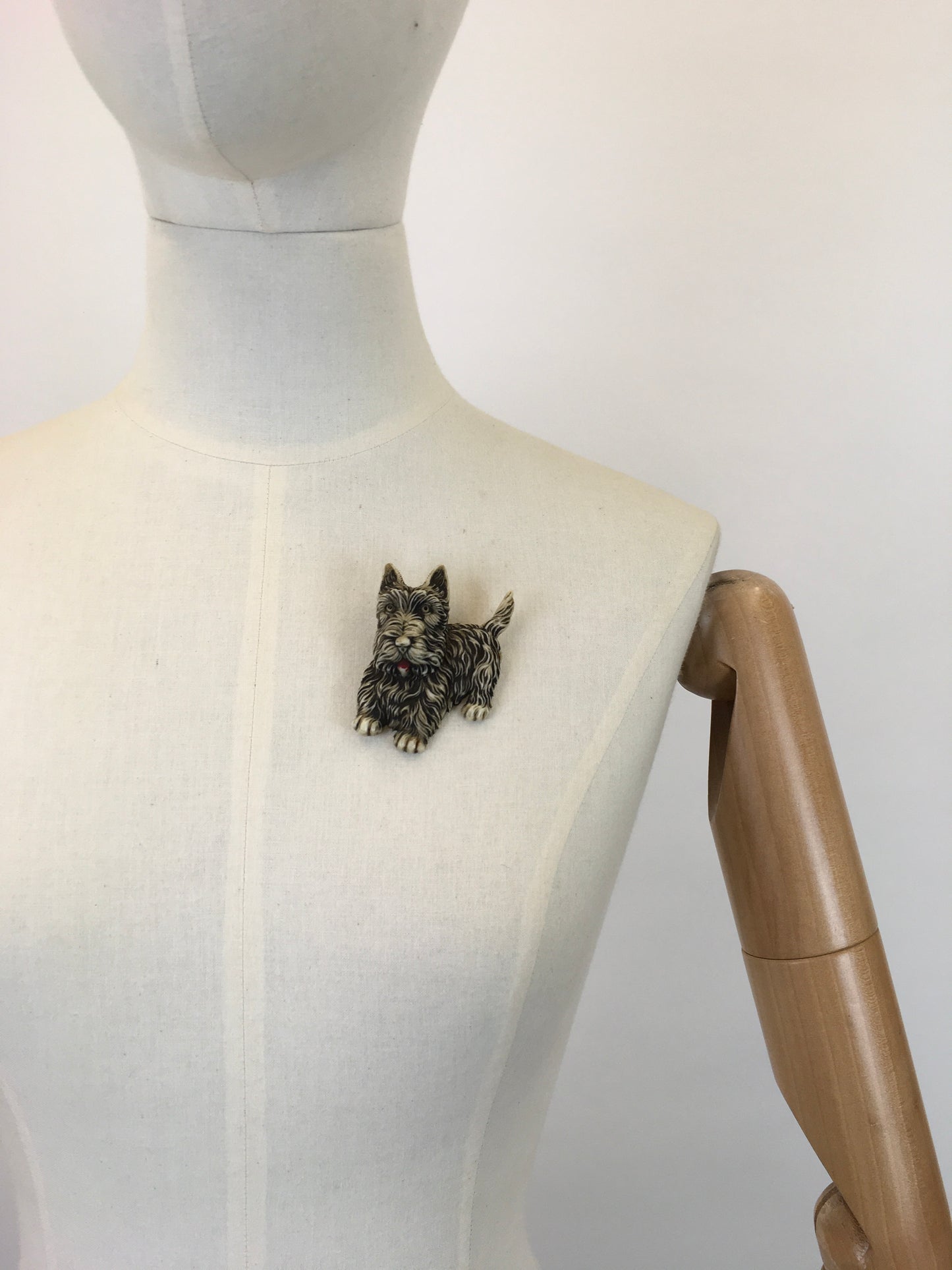 Original 1940’s Large Celluloid Scottie Dog Brooch - With Moveable Head
