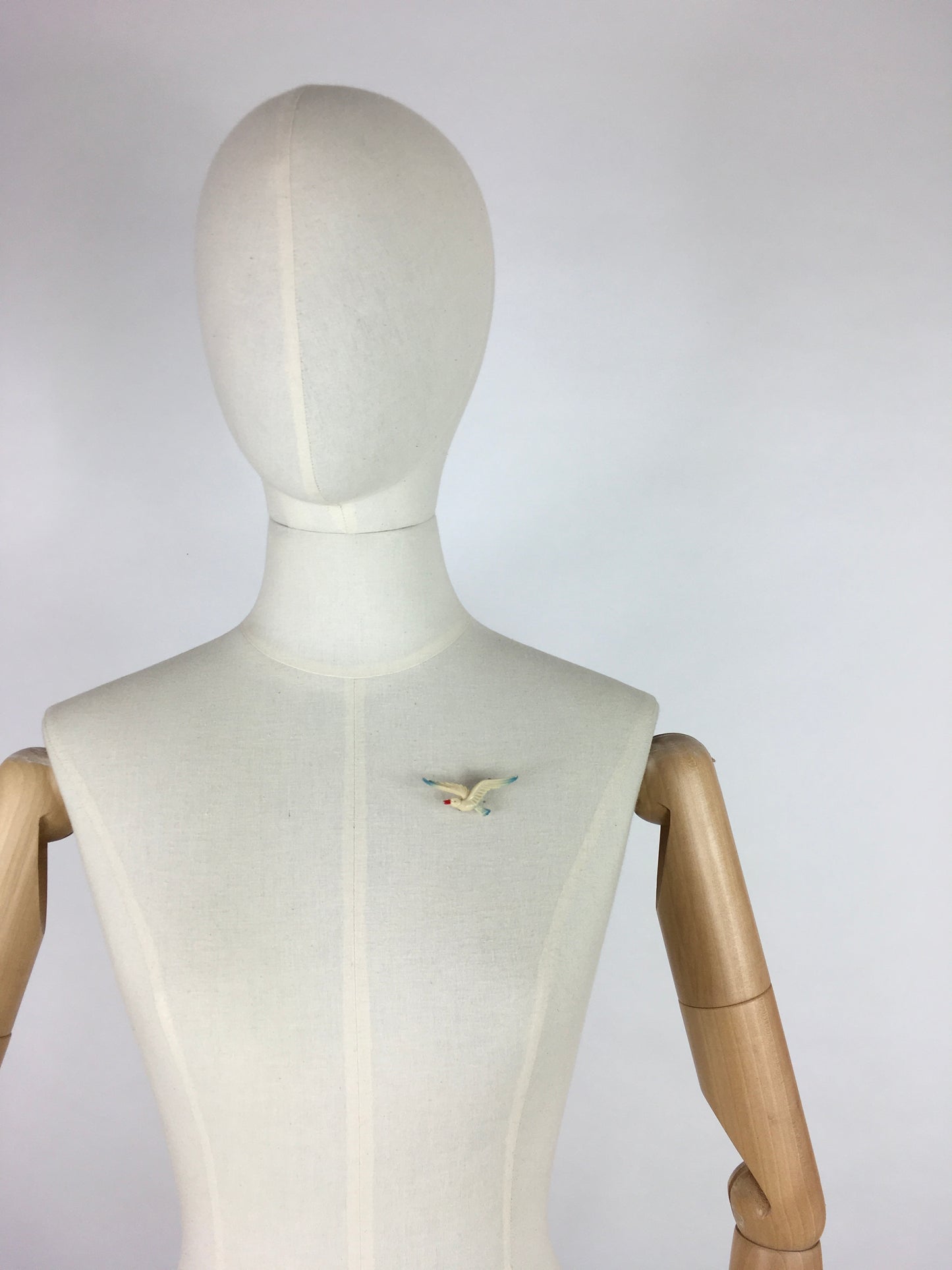 Original 1940s Celluloid Seagull Brooch - With lovely Details and Colourings