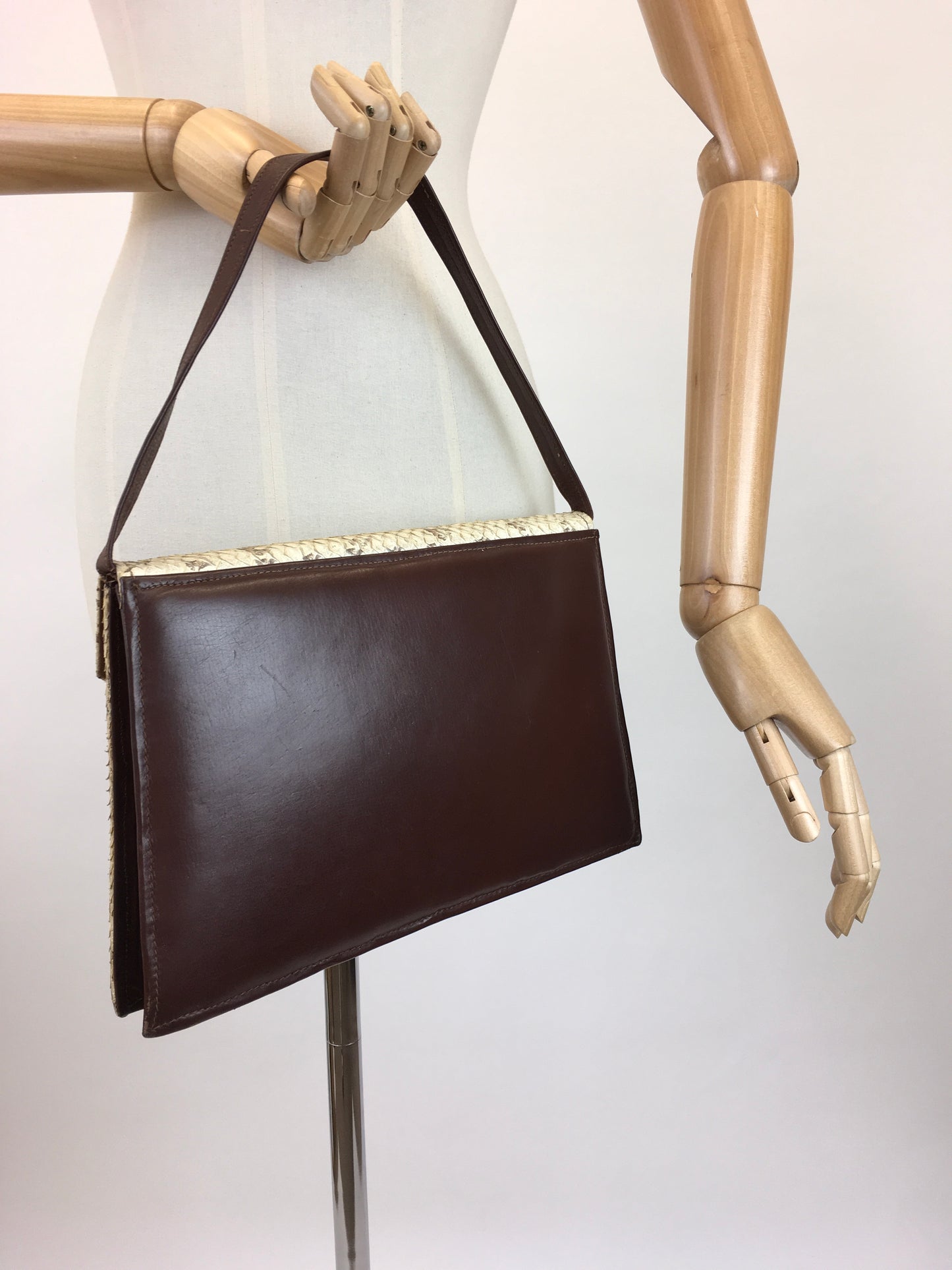 Original 1940's Darling Snakeskin & Leather Handbag - With Lovely Details