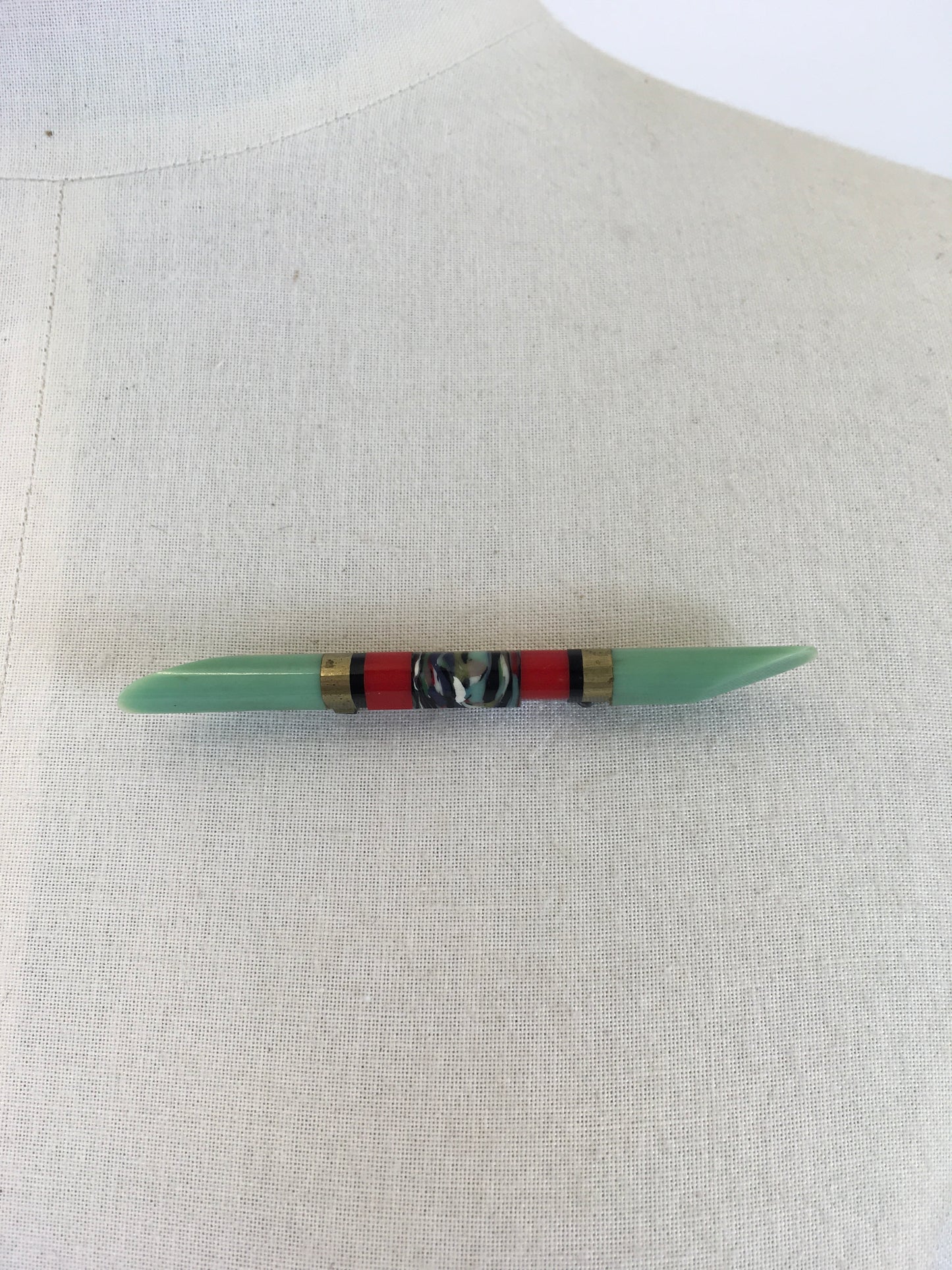 Original 1930's Stunning Bar Brooch - In Deco Green With Red & Marbled Inlay