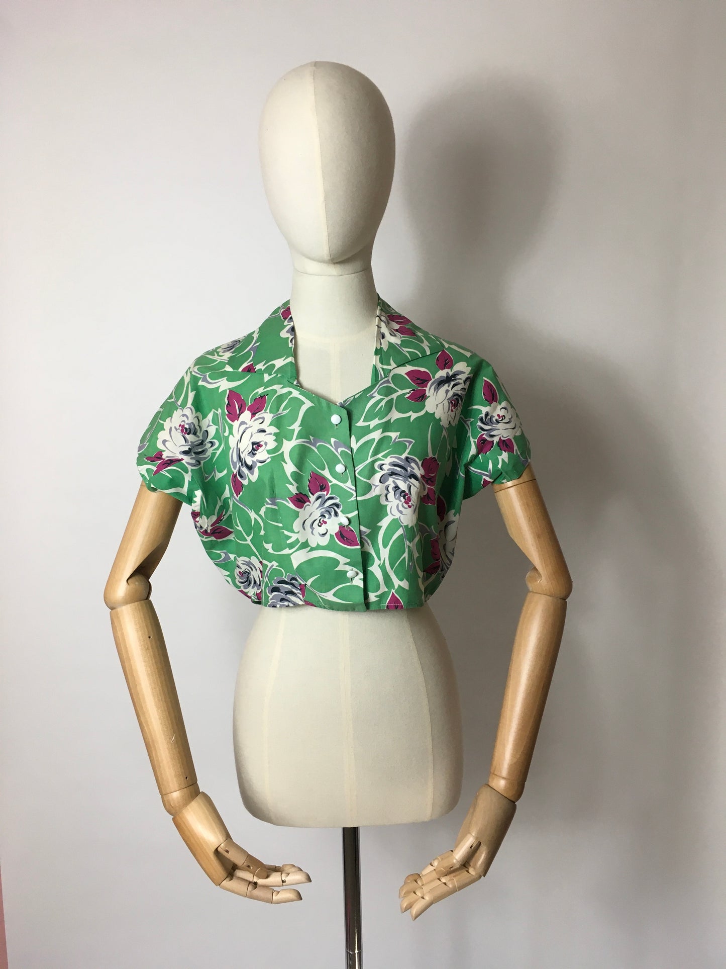 Original 1950s Cotton Jacket / Blouse - In a lovely Green with Ivory and Purple Floral