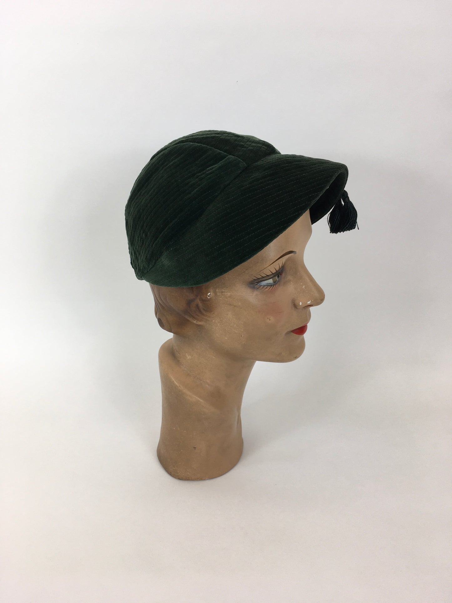 Original 1930’s Fabulous Sportswear Hat - In A Divine Rich Green Velvet with Tassel