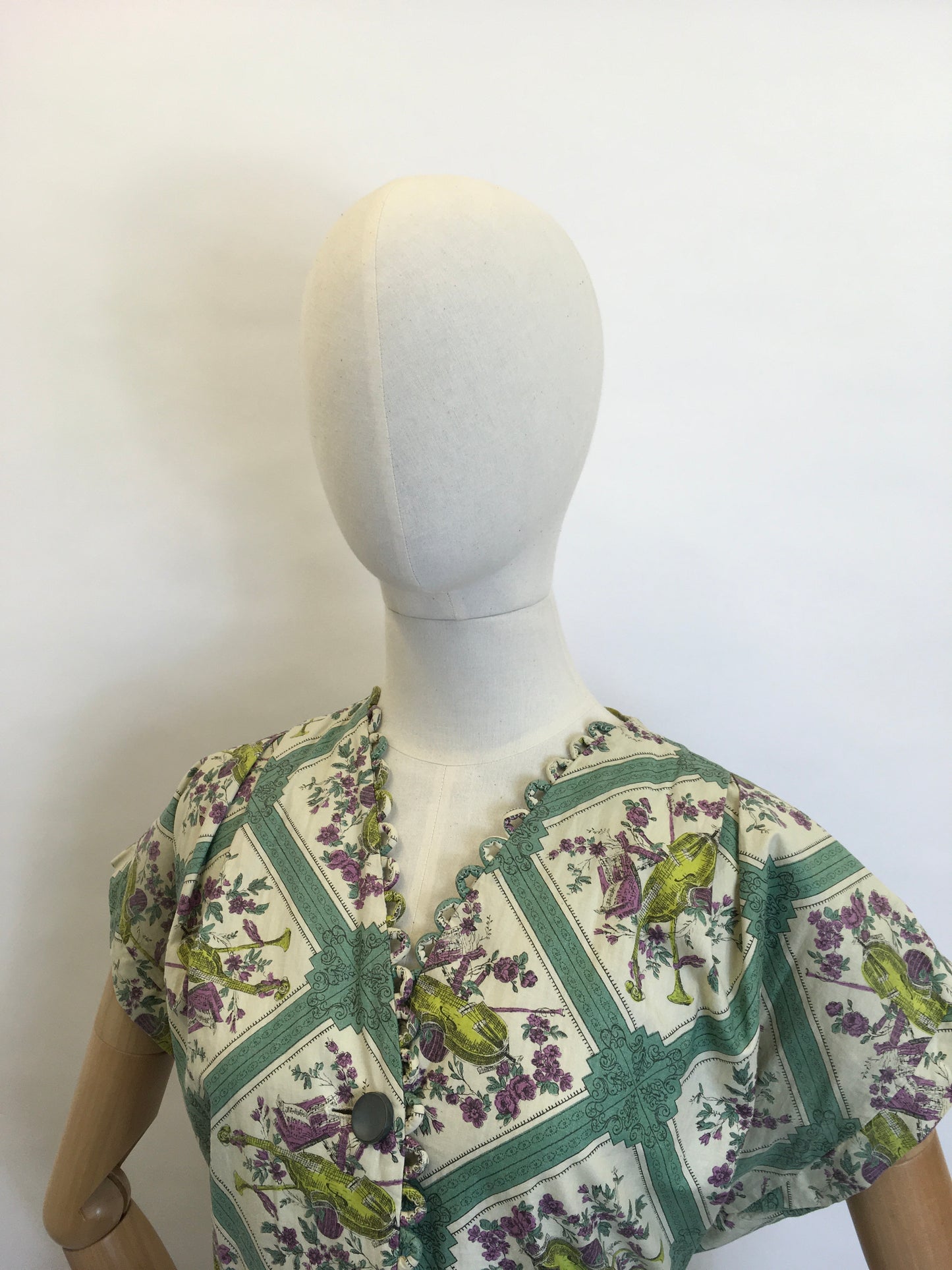 Original 1940's VOLUP Novelty Print - Featuring Amazing Roulette Loop Detailing