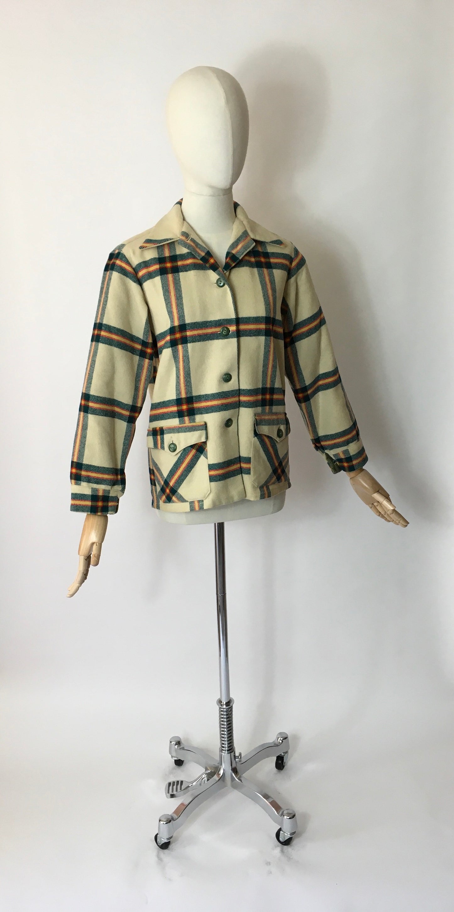 Original 1940’s American Jacket - In a lovely Plaid In Red, Green & Yellow on a Soft Cream