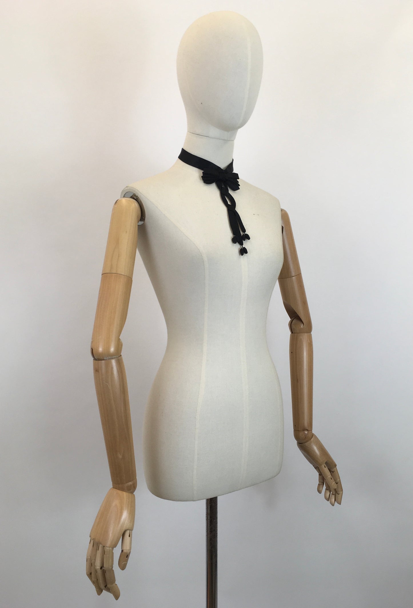 Original 1930's Sublime Choker Silk Adornment - In A Rich Black