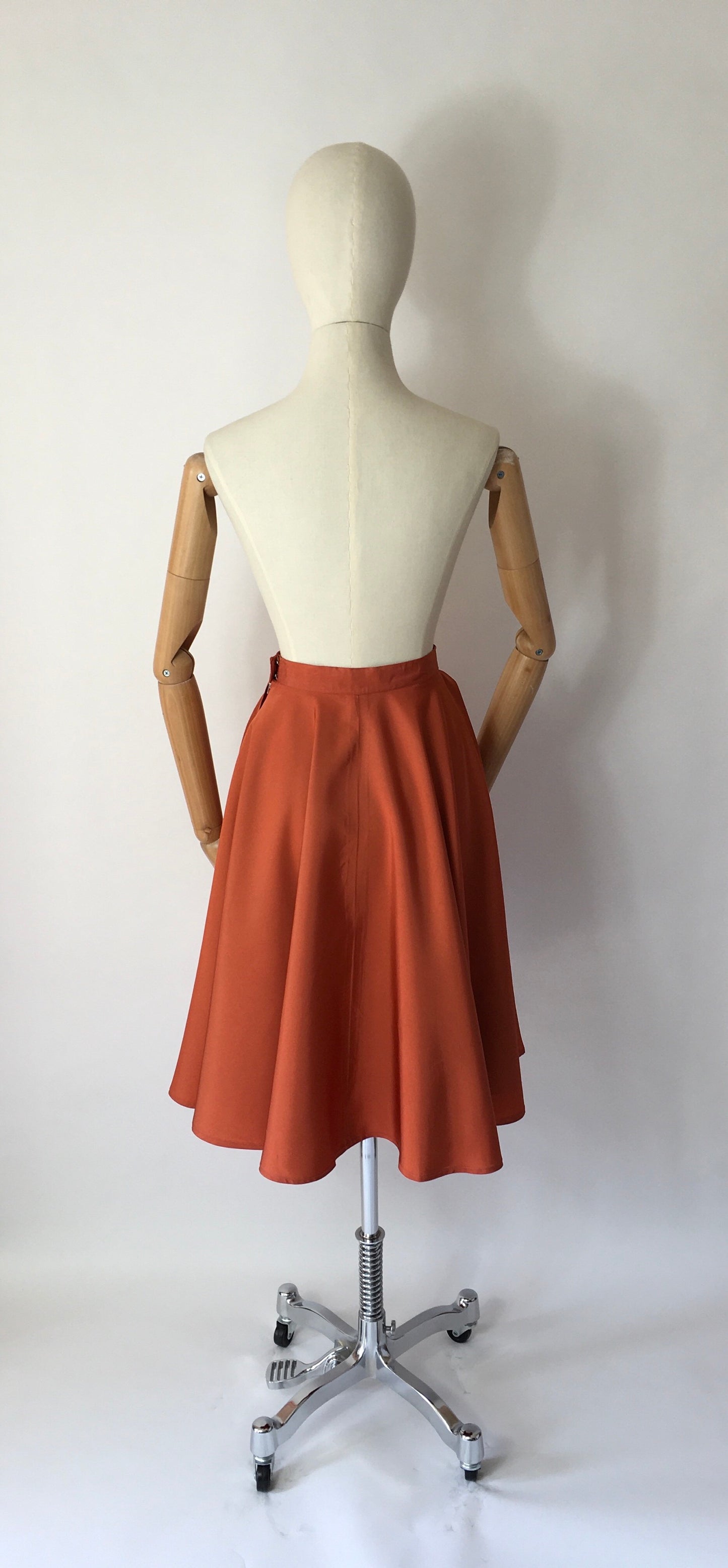 Original 1950’s Full Circle Skirt - In a Lovely Rust Taffeta Blend Fabric