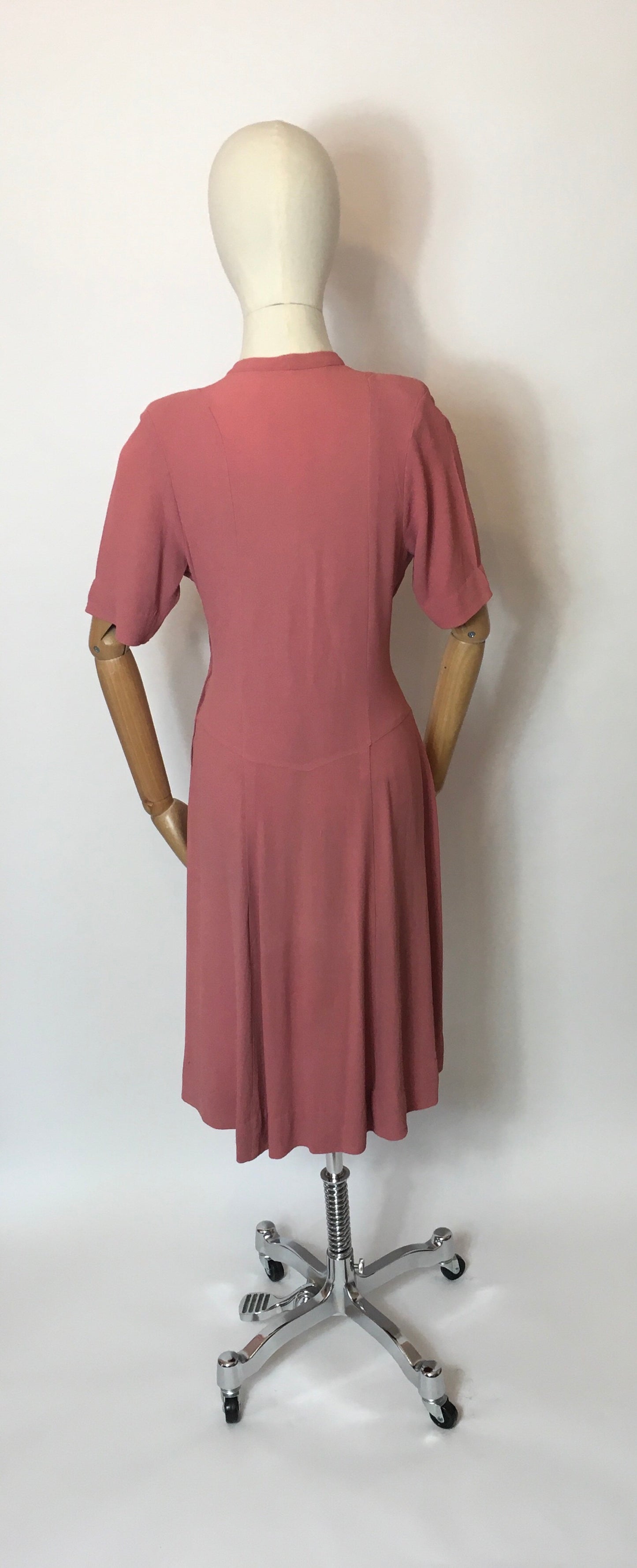 Original 1940’s Rose Pink Crepe Dress - Lovely Panelled Waist Detailing