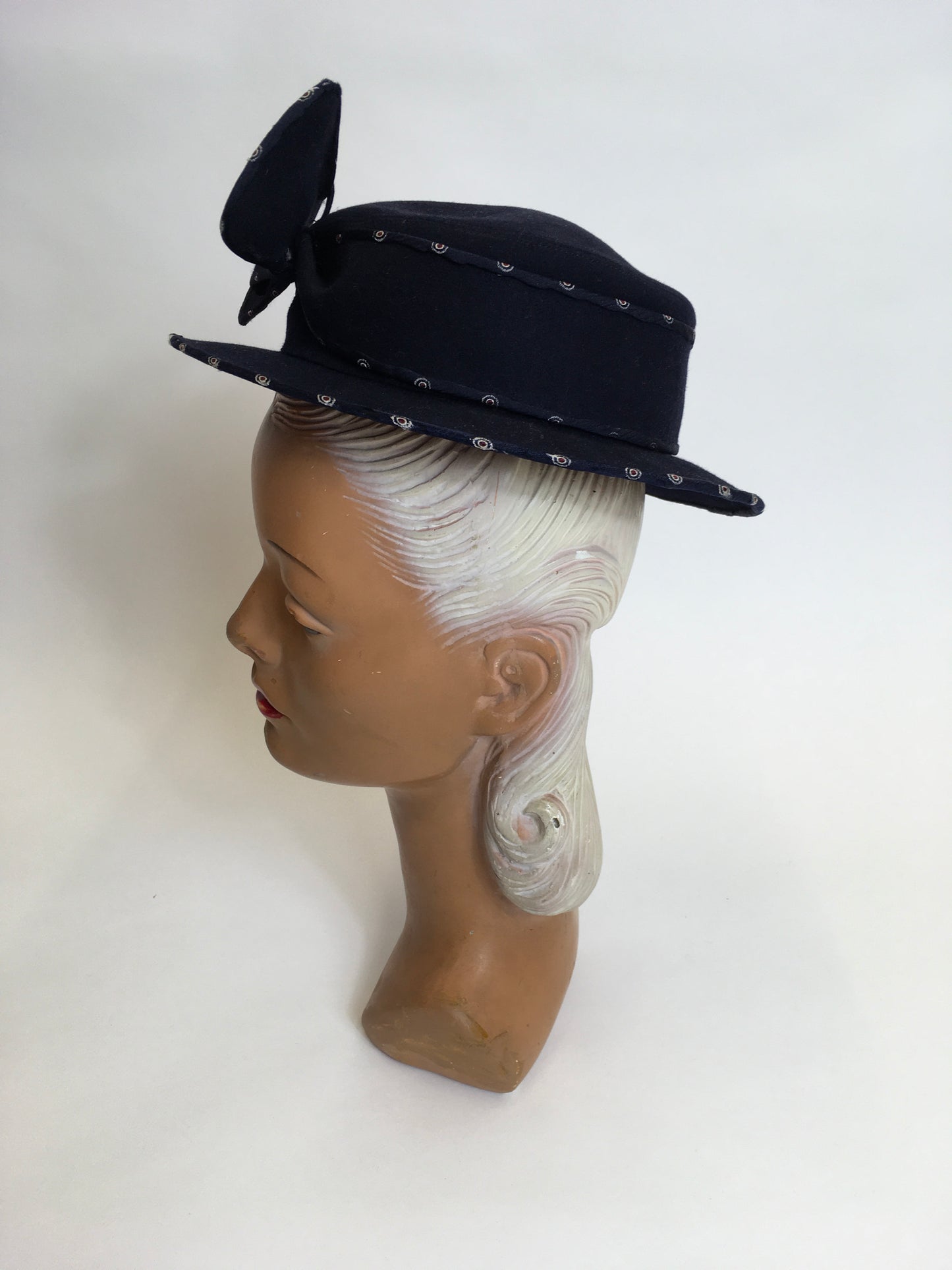 Original late 1930’s Marshall & Snelgrove Hat - Huge Bow Adornment with Fabric Trim