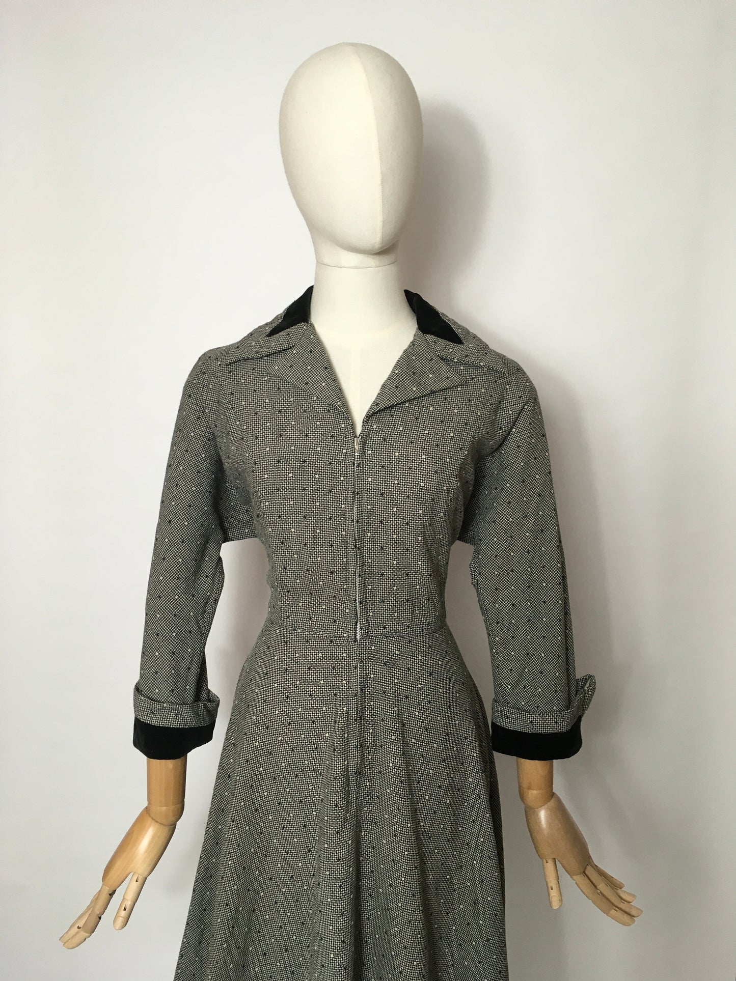 Original late 1940’s early 1950s ‘ Peggy Page ‘ Dress - Stunning Velvet Trim Detailing