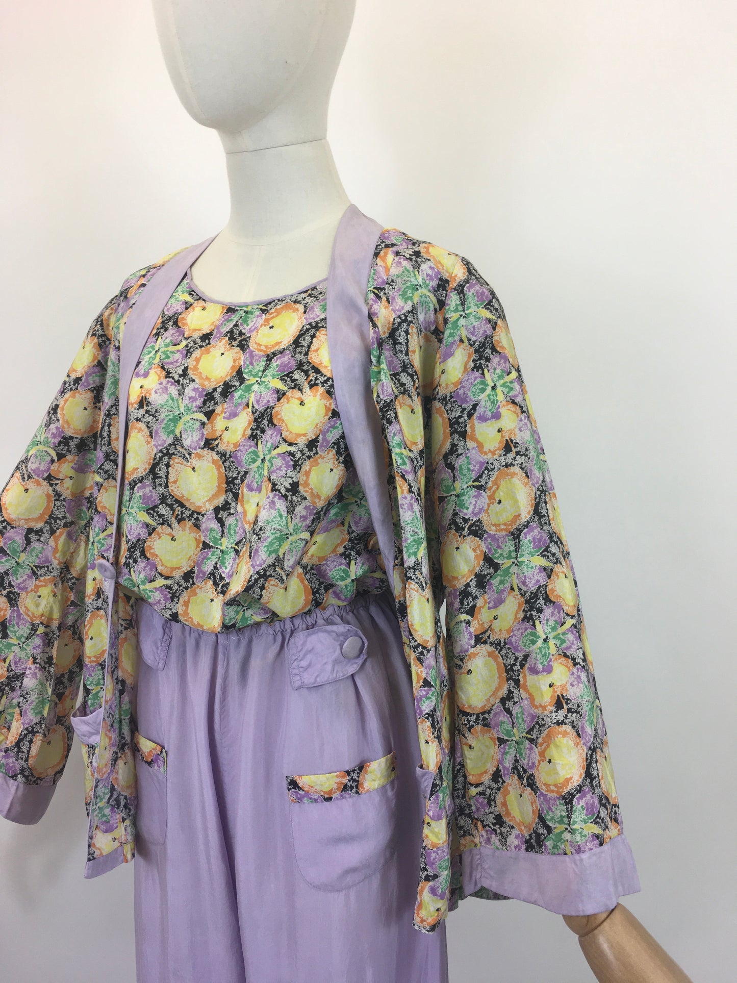 Original 1930’s Sublime 3pc Beach Pyjamas Set - In Powdered Lilac & Fruit Print Silk