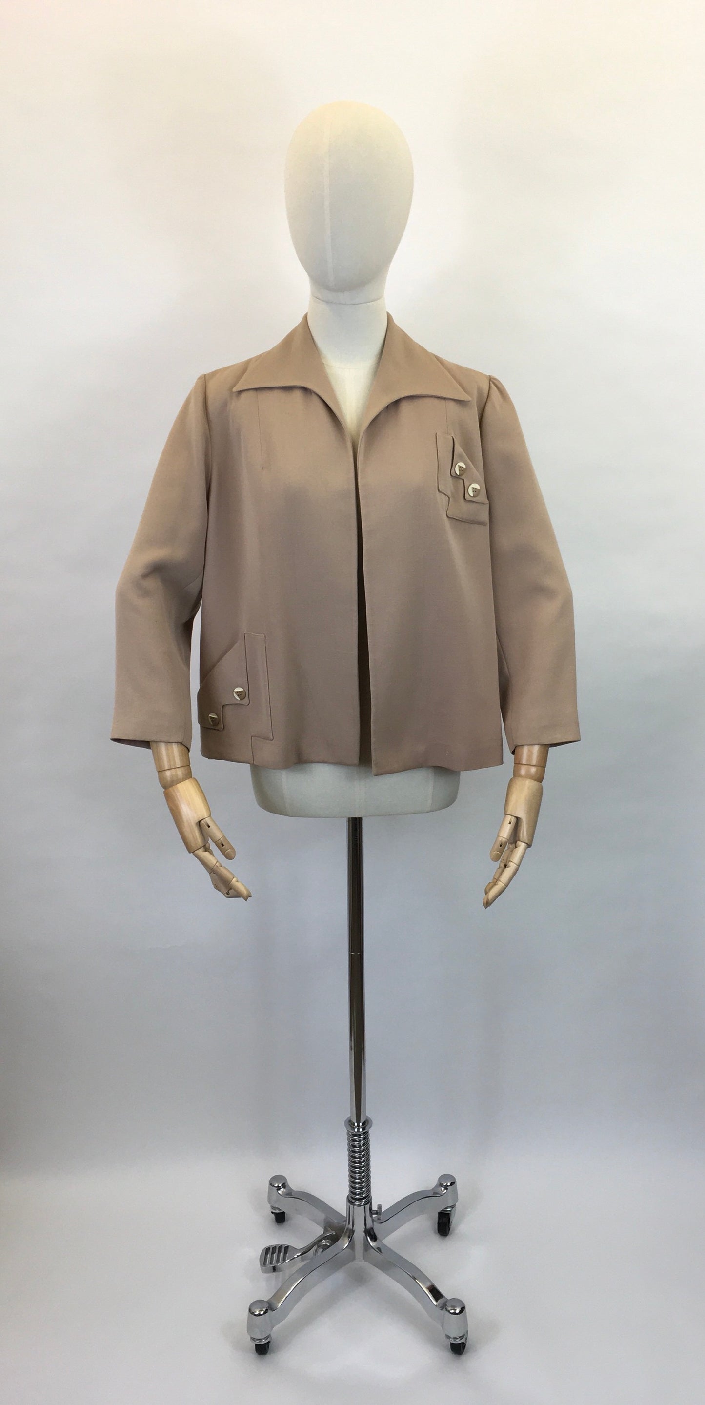 Original 1940s American Edge to Edge Swing Jacket - In a Lovely Warm Taupe