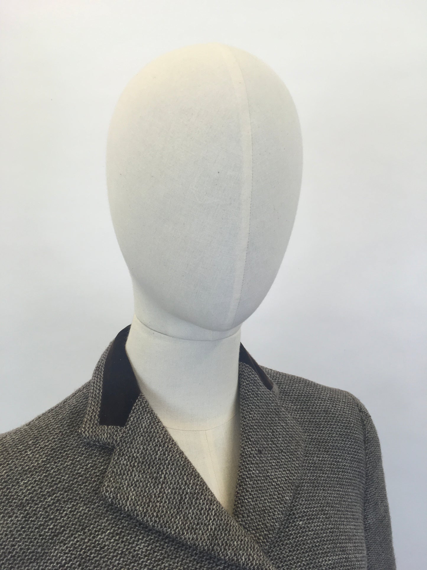 Original 1940’s Beautiful ‘ Hebe Sports ‘ Suit - In A Brown & Cream Woollen Tweed With Brown Velvet Trim