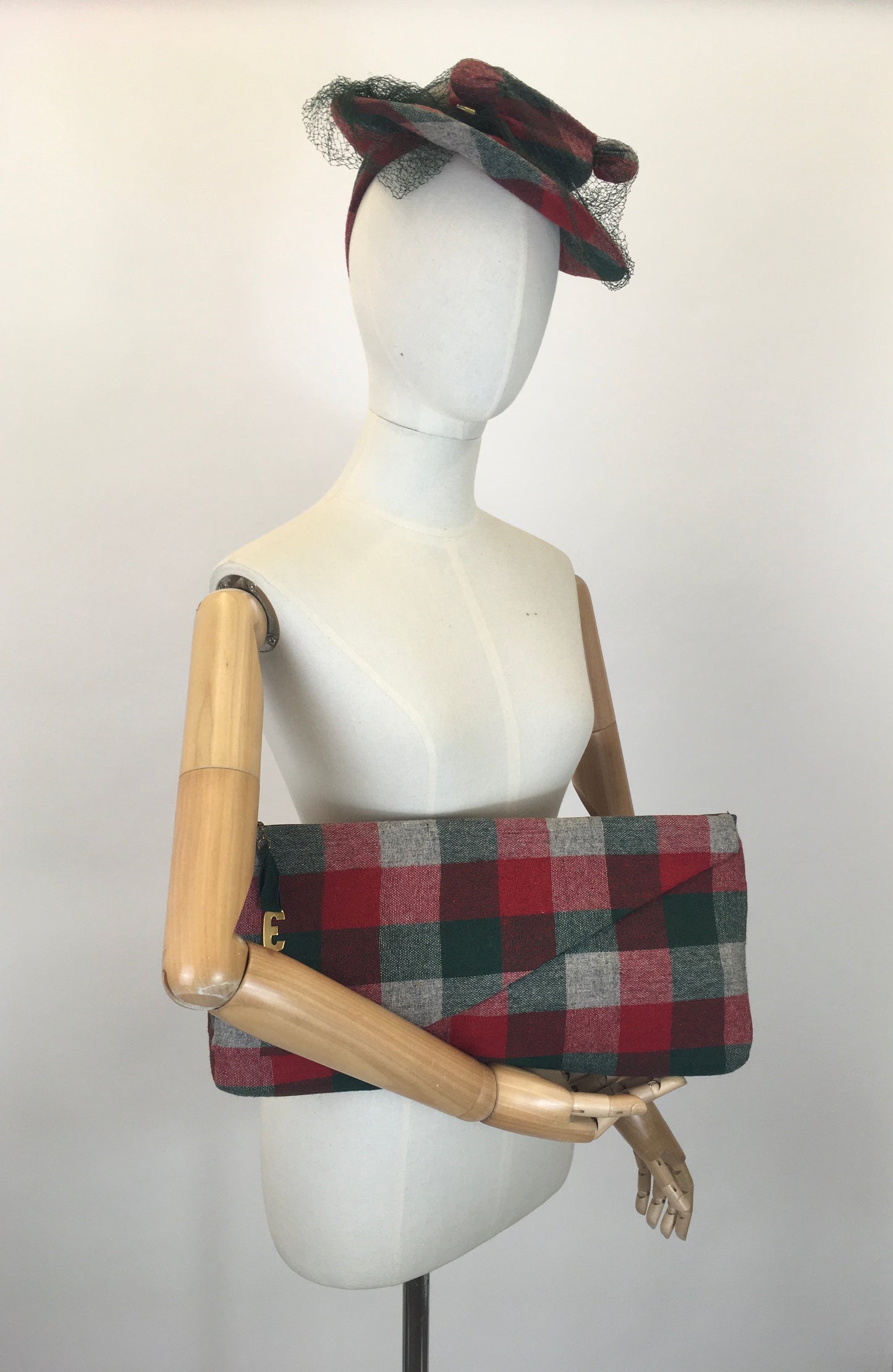 Original 1940's Stunning 2pc Hat and Clutch Bag Set - In A Divine Red, Green & Grey Wool Plaid
