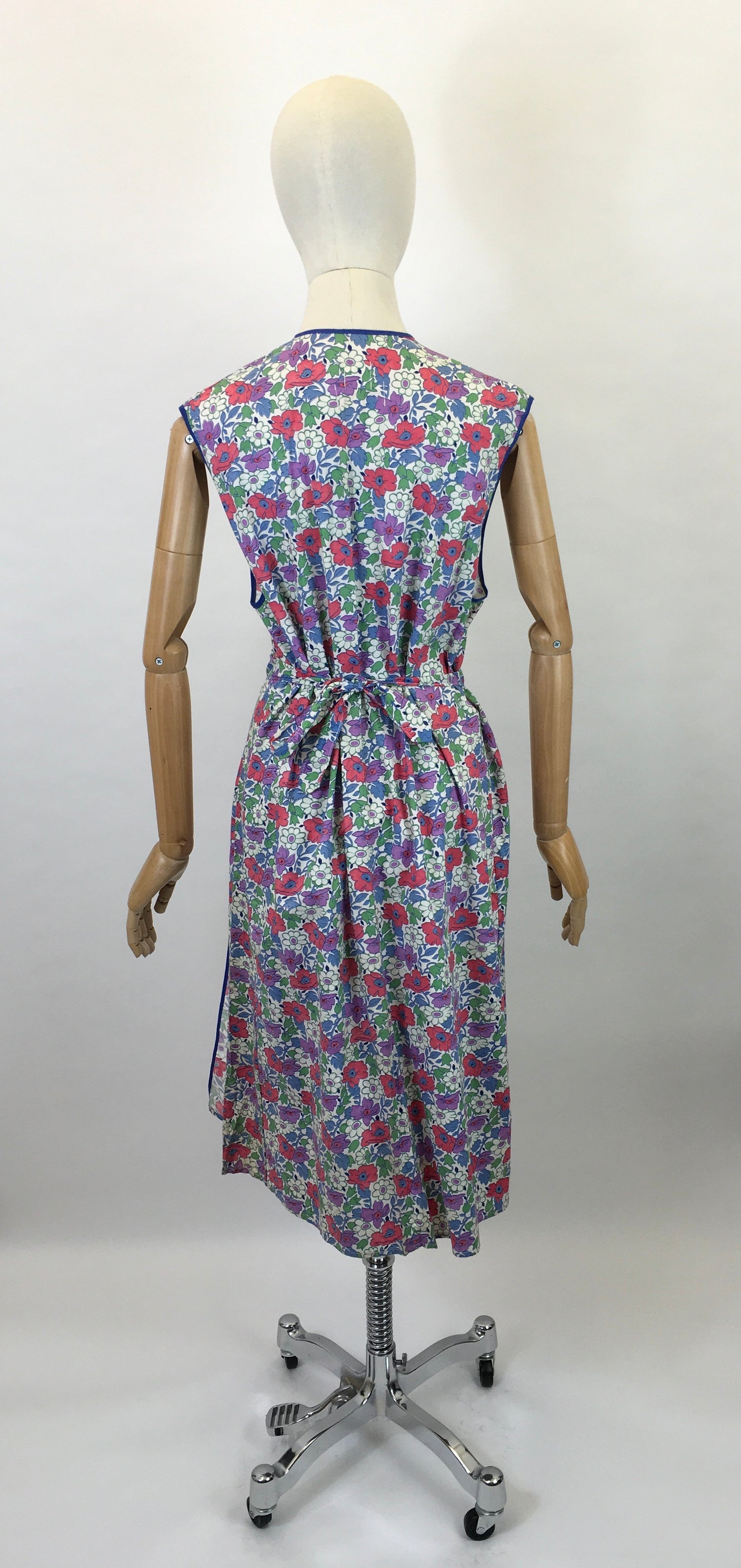 Original 1940’s Utility CC41 Wraparound Pinny - In A Lovely Bright Floral in Reds, Purples, Greens & Blues