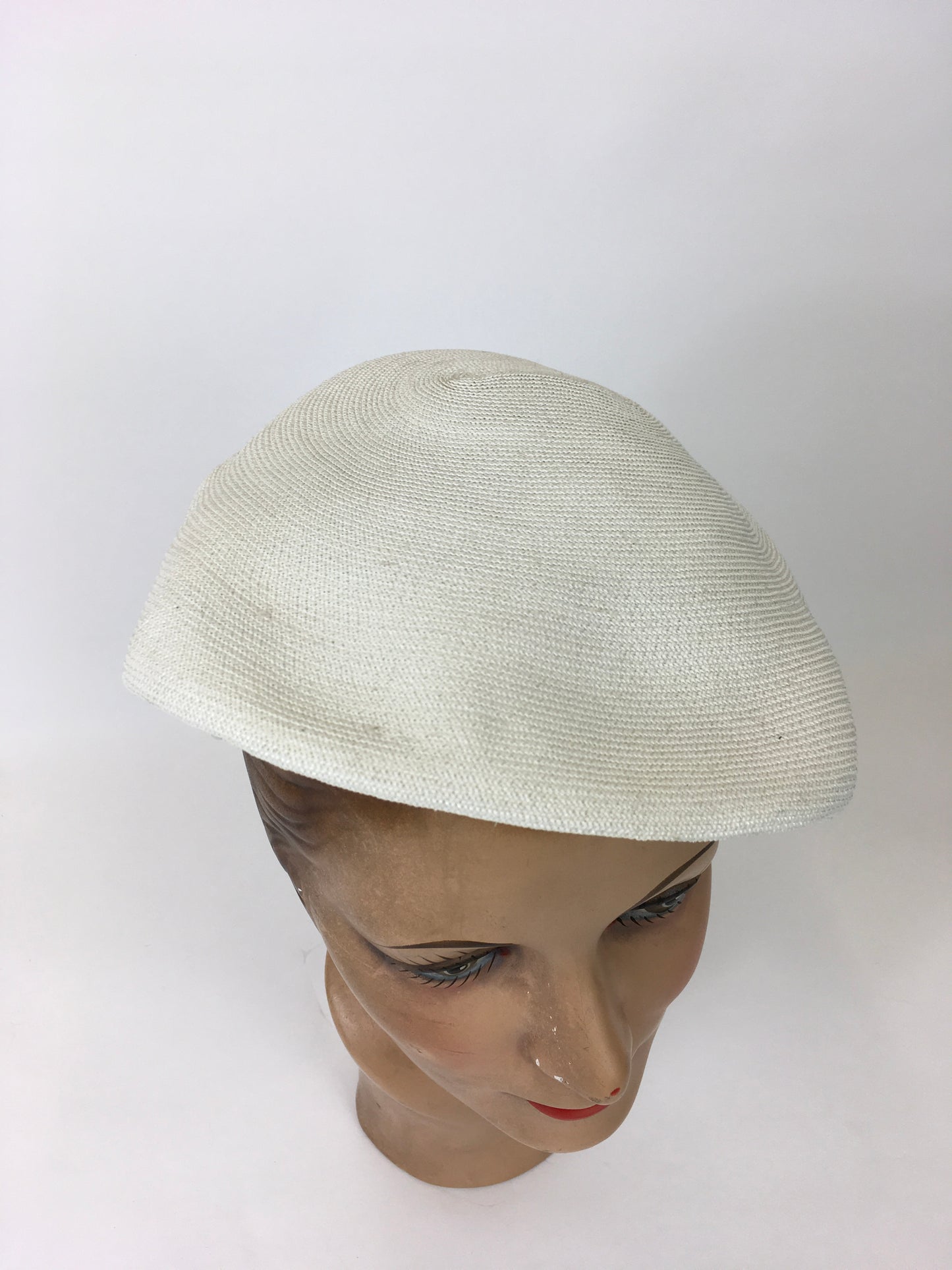 Original 1950’s Simple Yet elegant White Hat - For Chic 50’s Styling