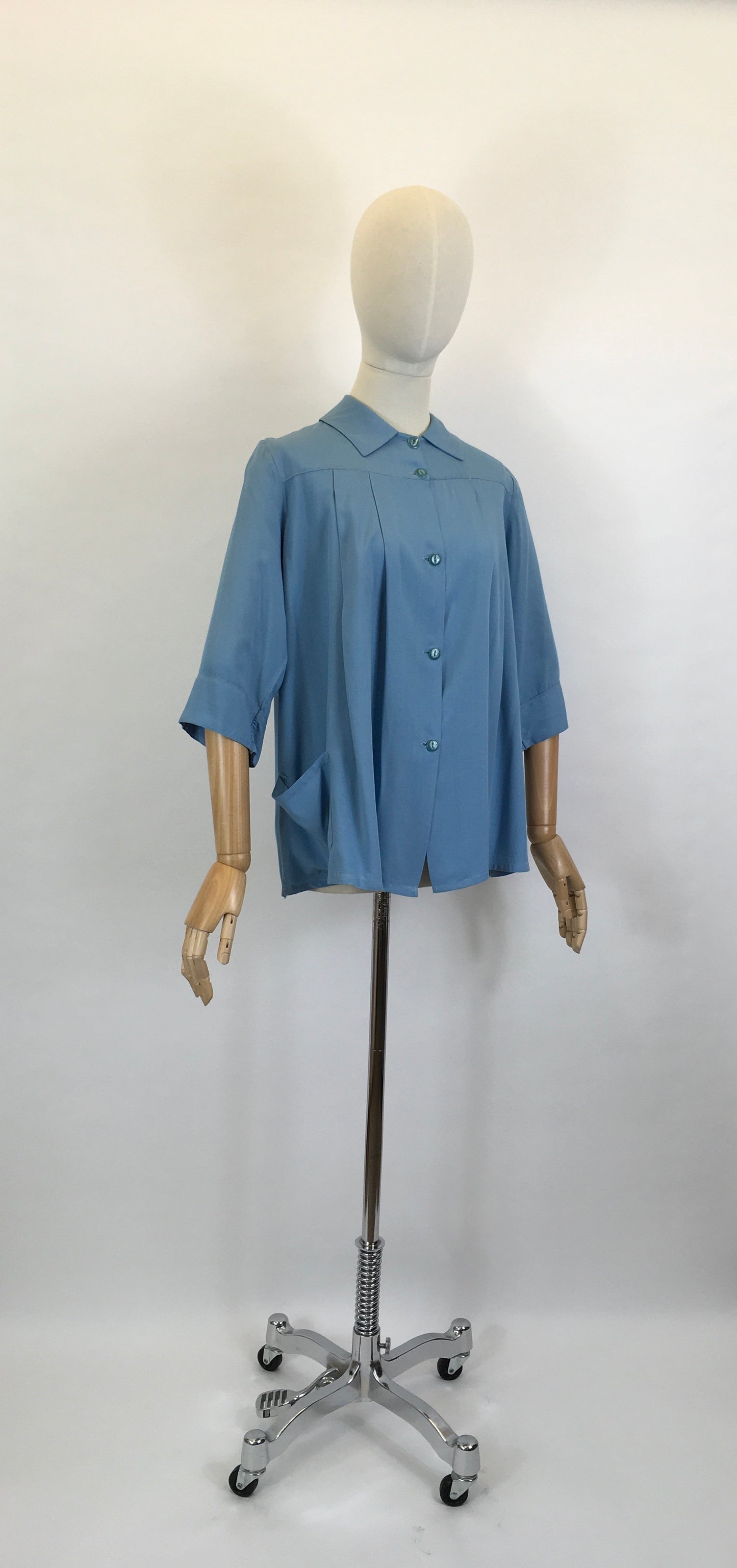 Original 1940’s Beautiful Blue Smock Blouse in Spun Rayon - ‘ Sparwick Sparva ‘ Label