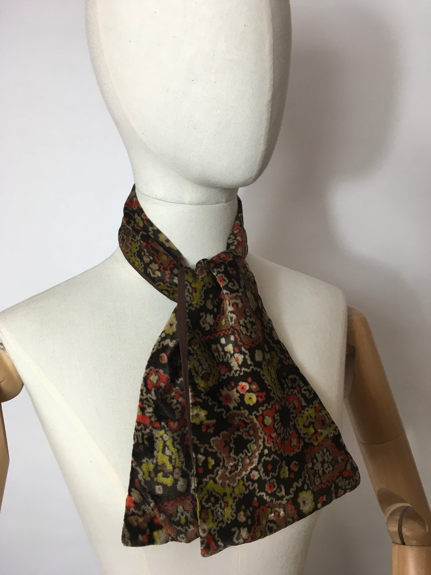 Original 1940’s Velvet Tippet - Lovely Autumnal Colour Pallet Oranges, Browns  & Greens