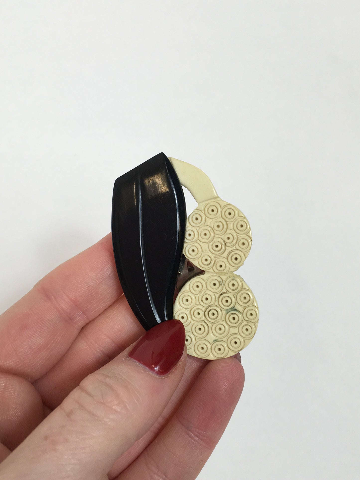 Original 1920's / 1930's Art Deco Dress Clip - In Iconic Cream and Black Colourway