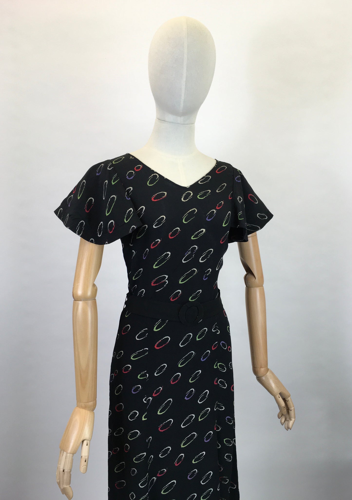 Original 1930’s Exquisite Full Length Gown in A Fine Crepe - Made By ‘ Cavendish House, Cheltenham ‘