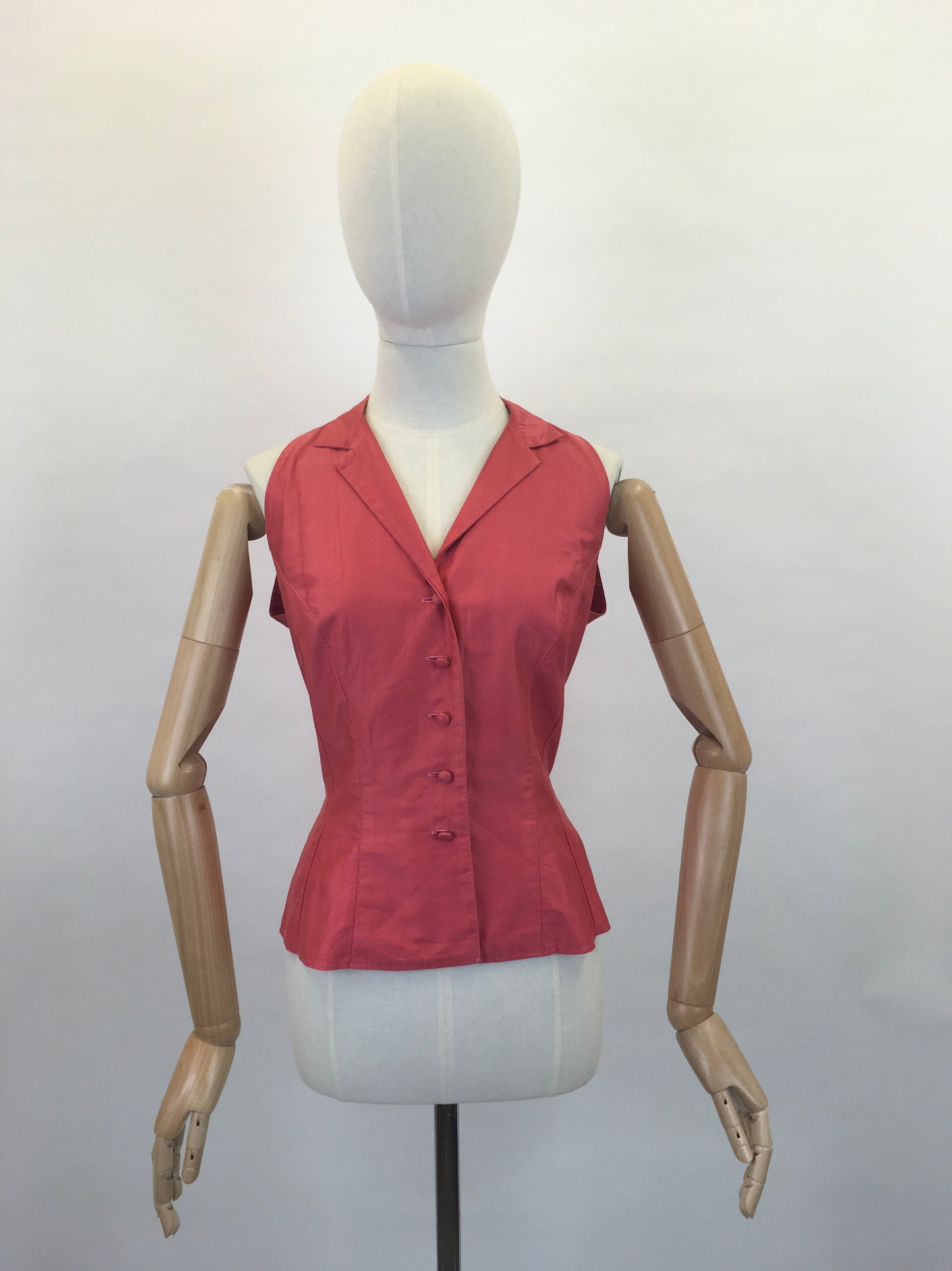 Original 1950s Deep Coral Cotton Blouse - In a Classic 50’s Silhouette