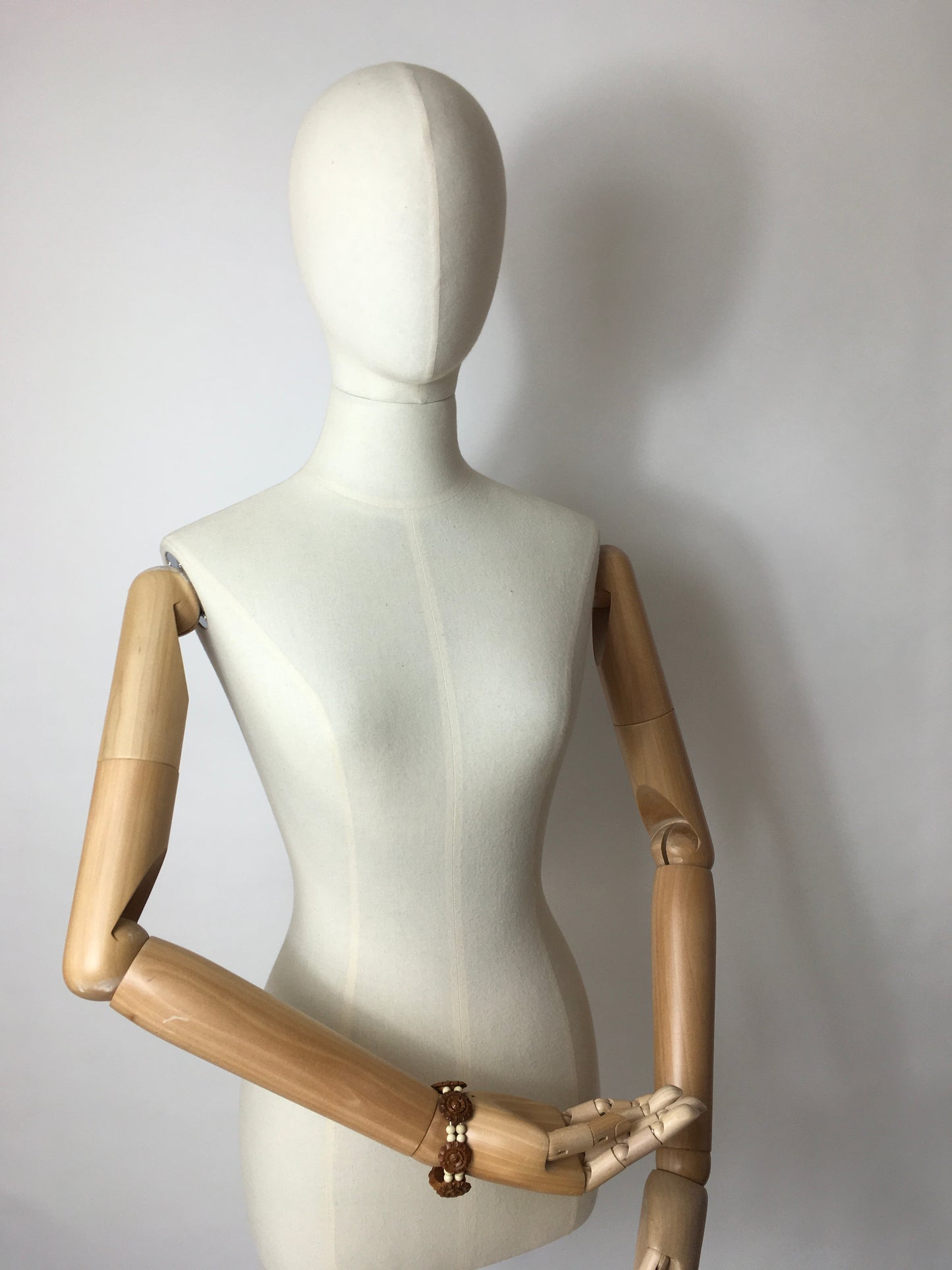 Original 1940’s Celluloid Elastic Bracelet - Simple Cream And Brown