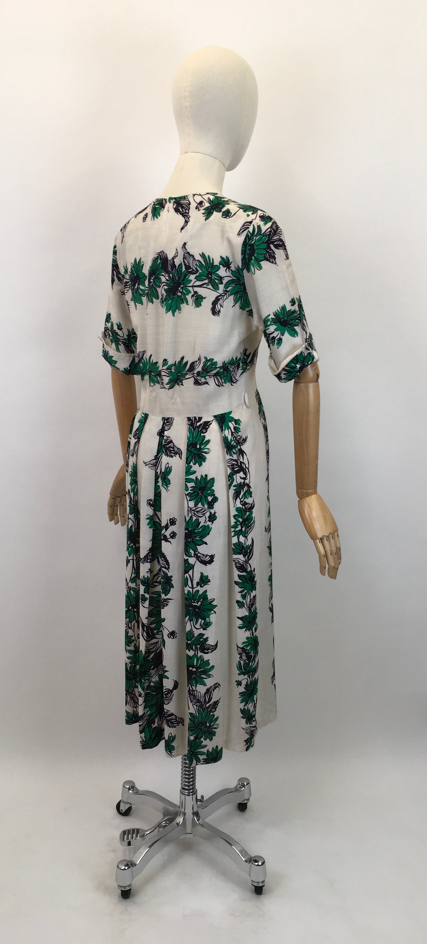 Original Stunning 1940's CC41 Utility Day Dress - In A Floral Moygashal Linen in Green, White & Black