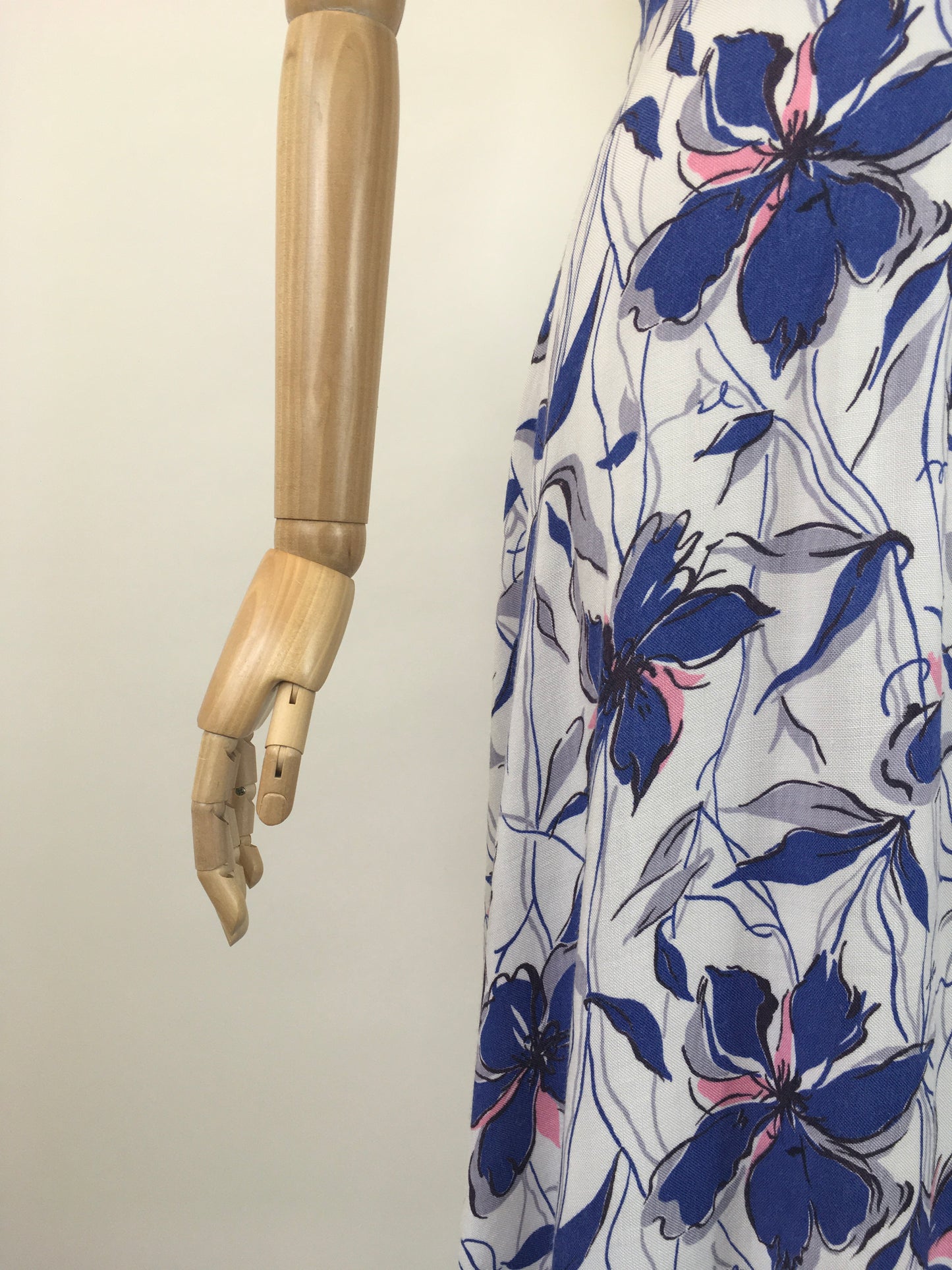 Original 1940's Darling Moygashol Linen Day Dress - In Navy, Off White, Blush & Grey