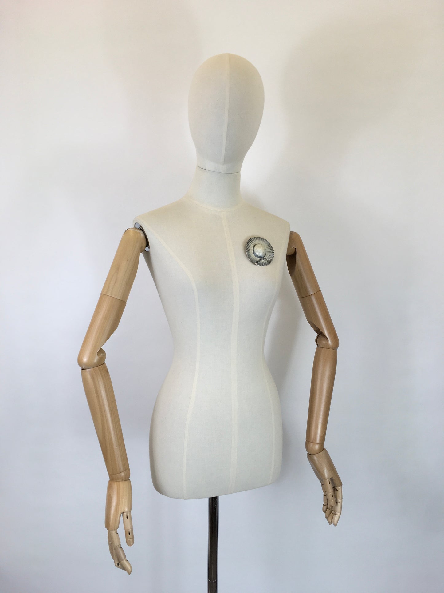 Original 1940’s Large Grey Hat Brooch - With Beautiful Detailing