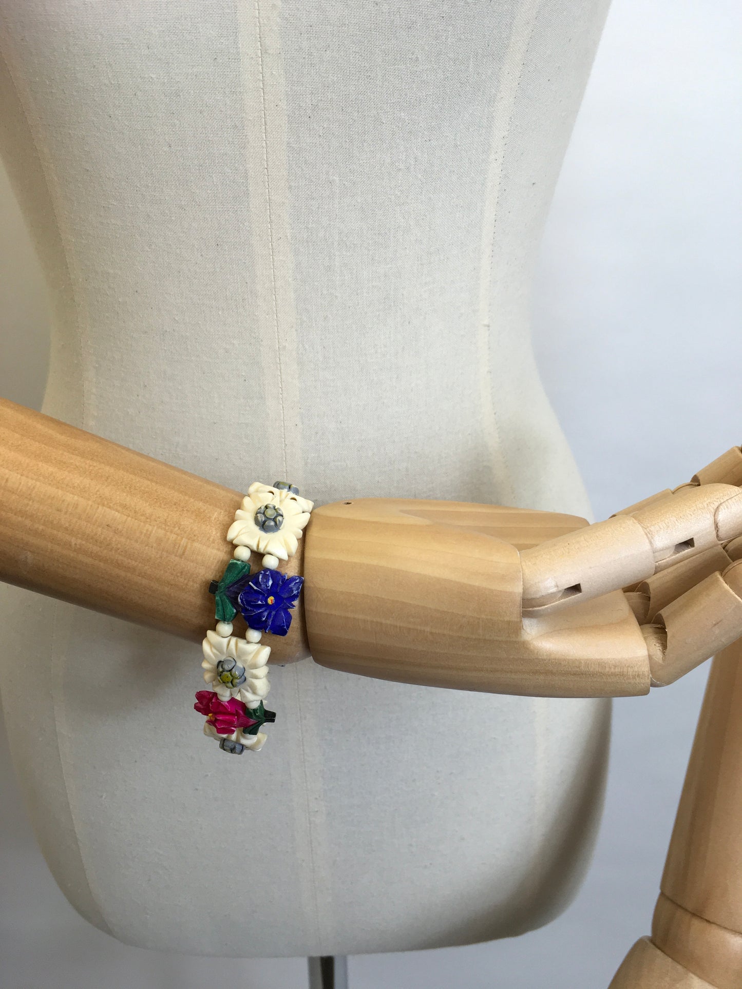 Original 1940’s Celluloid Floral Bracelet - In lovely Summertime Colours