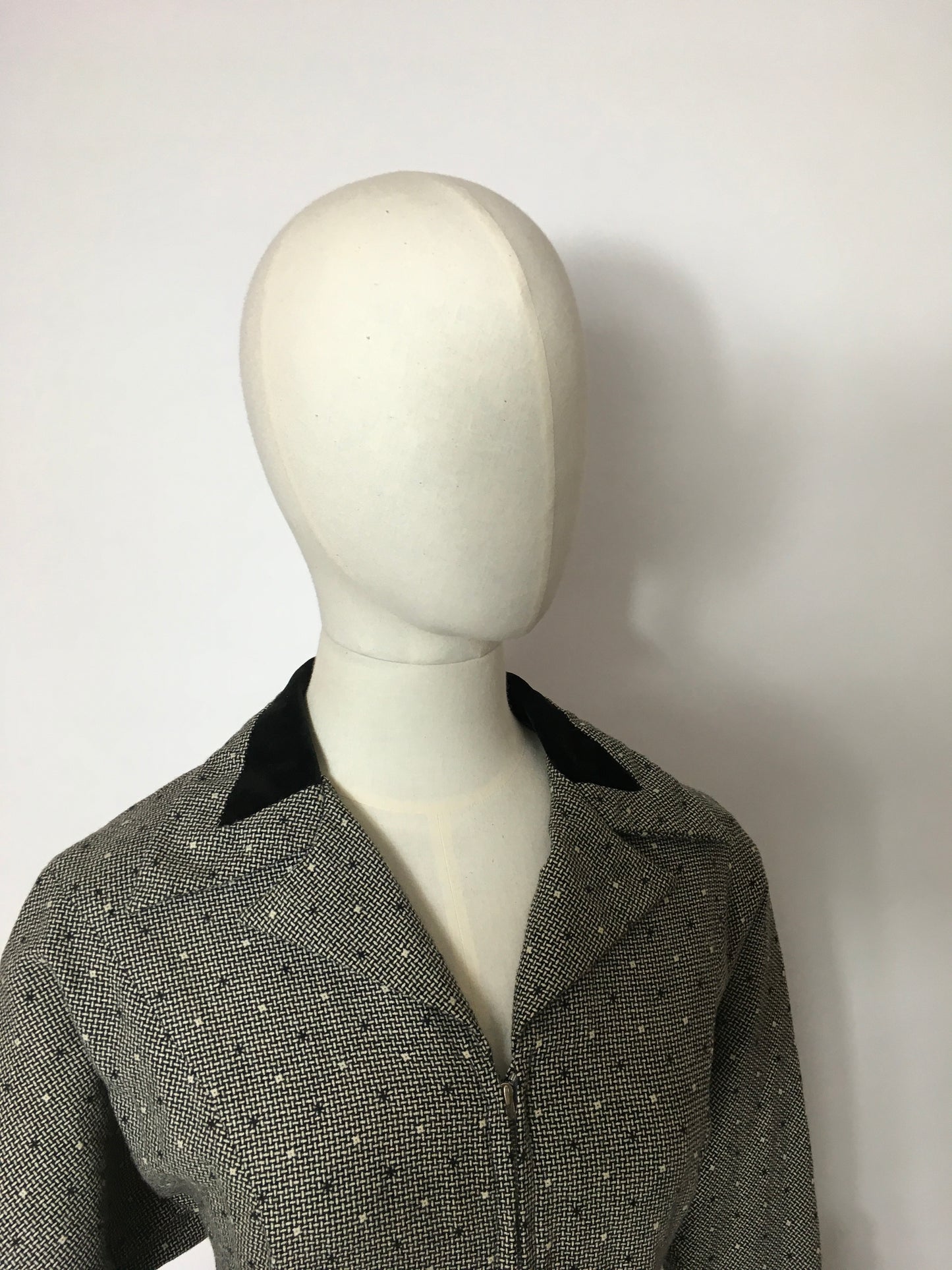 Original late 1940’s early 1950s ‘ Peggy Page ‘ Dress - Stunning Velvet Trim Detailing